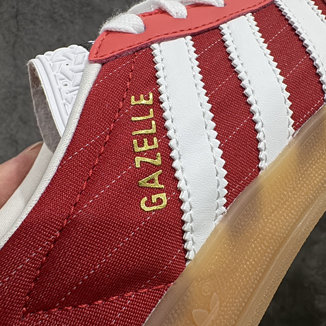 图片[2]-【神版】AD Original Gazelle Indoor Trainers 瞪羚室内鞋系列低帮复古百搭休闲运动德训风板鞋 奥运会 红白绿 IF9641nn高端零售特供批次 原厂定制长毛翻毛皮组合环保纤维革鞋面材质 内置环保海玻璃鞋垫 外置RB橡胶大底 产品品控稳定性领先行业 原厂全套原楦原纸板冲刀磨具开发 原厂皮料加持 原厂港宝加持定型后跟R度完美 将复古进行到底 简约流畅 三十年不变经典 这款Gazelle运动鞋 无论面料、配色、质感或设计 都只在重现其1991年原款的经典 皮革鞋面 撞色三条纹和鞋跟标的设计 力求呈现90年代的经典复古风潮 Samba火热的同时 也带动了其它的复古鞋型 Gazelle便是其中一只 Gazelle Indoor拥有包边更宽的T字型鞋头 更好的保护运动员的前掌 浓浓的复古氛围感 非常适合现在流行的Cleanfit风格 尺码：35.5 36 36⅔ 37⅓ 38 38⅔ 39⅓ 40 40⅔ 41⅓ 42 42⅔ 43⅓ 44 44⅔ 45 编码：DZ230250-莆田鞋批发中心