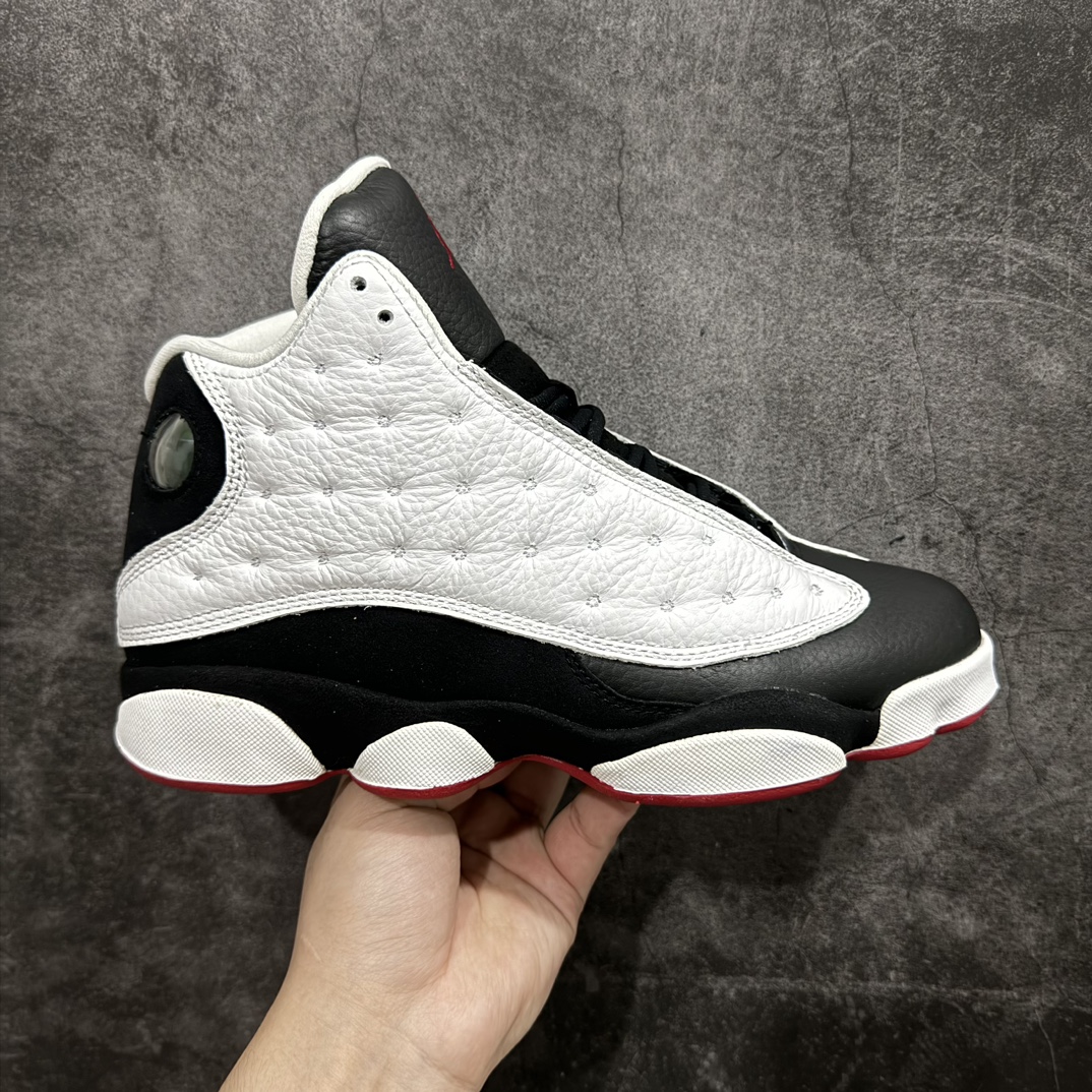 【DG2.0纯原】Air Jordan AJ13 Retro 黑白熊猫 414571-104n外贸特供批次 原楦原档案数据开模打造 公司渠道原装全息3D猫眼 原鞋开发 版型近乎零偏差 采购原厂皮料 LOGO五金部件高价开发私模 杜绝一眼假版本 原厂档案开模大底 共3层贴合工艺 三层中间加入海玻璃缓震鞋垫 大底采用进口一次MD而非市面二次MD低价原料成型 进口MD材料异味较少比原鞋还少 市面异味大刺鼻Size：40.5 41 42 42.5 43 44 44.5 45 46 47.5 48.5 编码：LJQ420450-莆田鞋批发中心