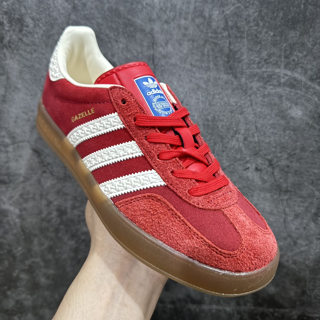 图片[3]-【T版纯原跑量】AD Original Gazelle Indoor Trainers 瞪羚室内鞋系列低帮复古百搭休闲运动德训风板鞋 IF1808nn同价位中品质最佳 最优选择版本n原厂翻毛皮料 翻毛效果 卡色与原版无差别n正确半透大底  大底厚度质感比市面好很多n完美版型 实拍可感受 随意对比可匹敌任何价位品质 全套原纸板楦头开发 每道工序同步公司流程 确保原汁原味n中底原厂特供纳米纤维板 区别市面劣质纸板中底原厂海玻璃鞋垫 中置乳胶足弓支撑垫 正确3/2横条宽版背胶一比一鞋头弧度高度鞋身弧度 烫金亮度高频深浅同步原鞋n 原厂港宝加持定型后跟R度完美 原厂高频磨具加持 Logo字体 凹凸明显 轮廓分明 描漆定位精准 三道杠为尖角45°锯齿状 高频立体感很强 区别圆形锯齿 已最大程度还原公司 欢迎对比SIZE：35.5 36 36.5 37 38 38.5 39 40 40.5 41 42 42.5 43 44 44.5 45 编码：HJ200220-鞋库