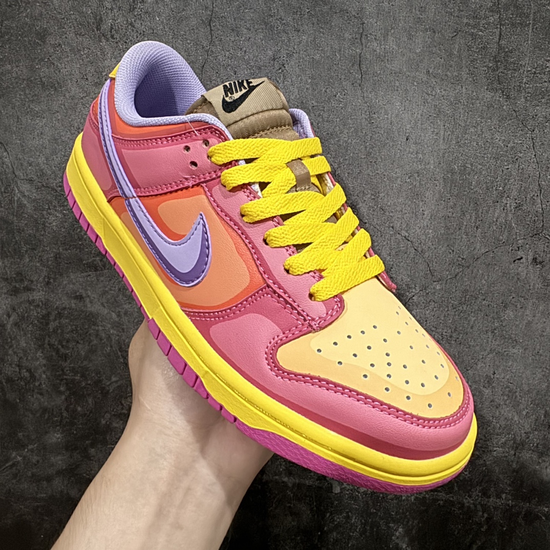 图片[3]-【创意定制版】NIKE SB Dunk Low Pro 泡泡糖色nn原装头层材料 独家版型蒸餾加工n帶來的是更好的视觉和脚感体验n大厂纯原品质出货 清洁度 电绣工艺皮料切割干净无任何毛边 细节完美官方货号：MG1486-049 尺码：36 36.5 37.5 38 38.5 39 40 40.5 41 42 42.5 43 44 44.5 45 编码：CC230260-莆田鞋批发中心