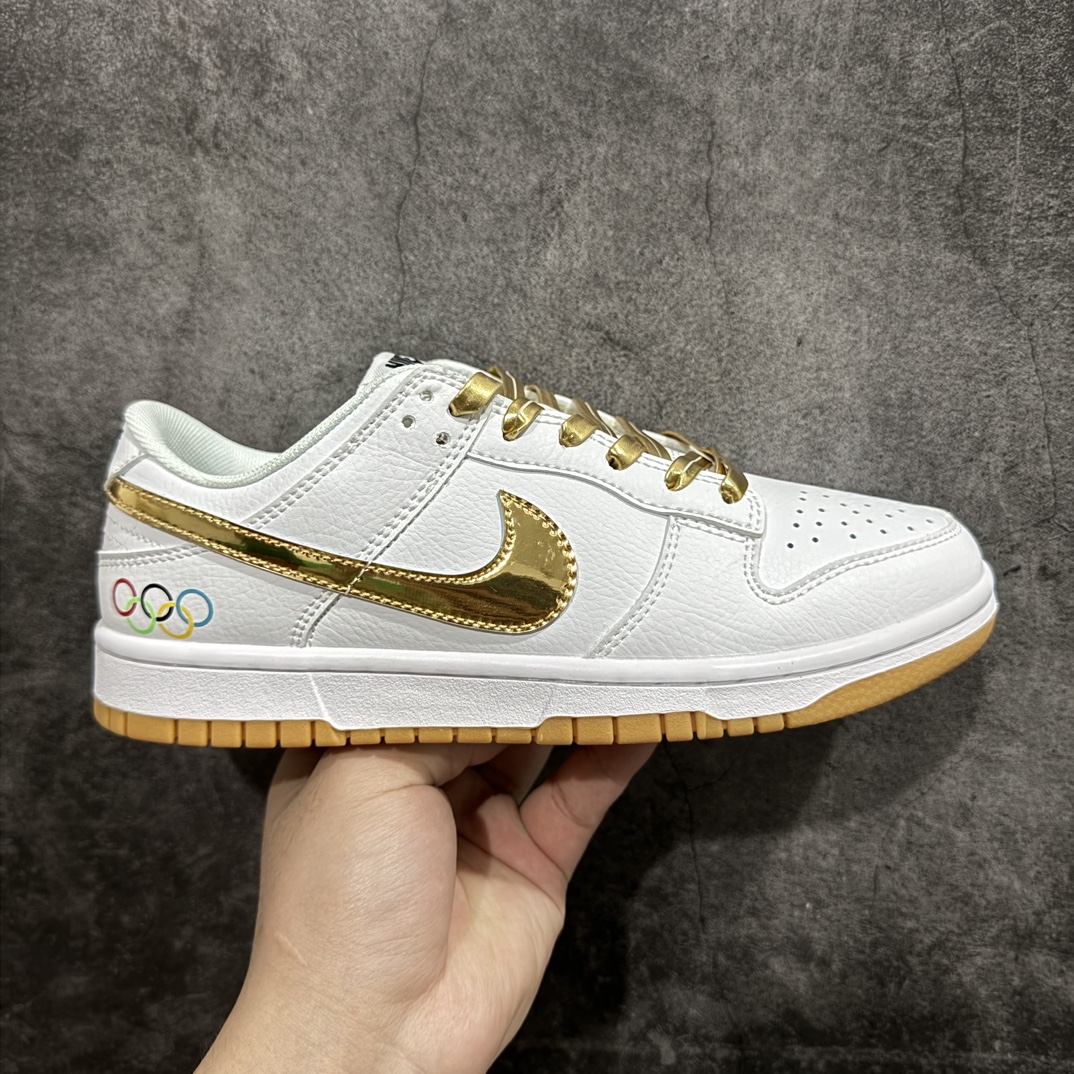 【创意定制版】NIKE SB Dunk Low Pro 奥林匹克奥运会白金nn原装头层材料 独家版型蒸餾加工n帶來的是更好的视觉和脚感体验n大厂纯原品质出货 清洁度 电绣工艺皮料切割干净无任何毛边 细节完美官方货号：GU2024-190 尺码：36 36.5 37.5 38 38.5 39 40 40.5 41 42 42.5 43 44 44.5 45 编码：CC230260-莆田鞋批发中心