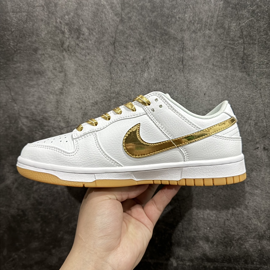 图片[2]-【创意定制版】NIKE SB Dunk Low Pro 奥林匹克奥运会白金nn原装头层材料 独家版型蒸餾加工n帶來的是更好的视觉和脚感体验n大厂纯原品质出货 清洁度 电绣工艺皮料切割干净无任何毛边 细节完美官方货号：GU2024-190 尺码：36 36.5 37.5 38 38.5 39 40 40.5 41 42 42.5 43 44 44.5 45 编码：CC230260-莆田鞋批发中心