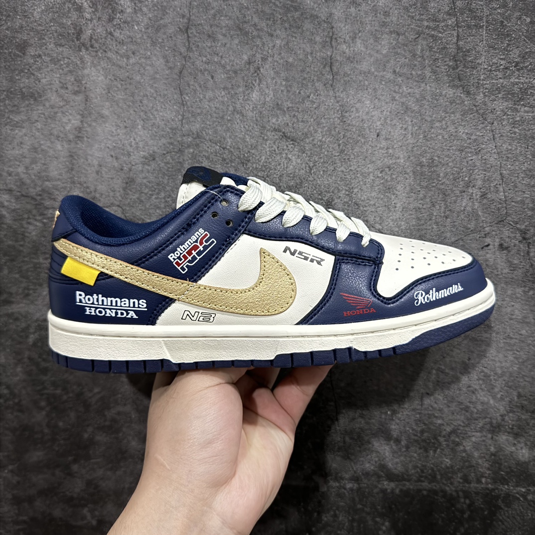 【创意定制版】NIKE SB Dunk Low Pro 摩托商标联名nn原装头层材料 独家版型蒸餾加工n帶來的是更好的视觉和脚感体验n大厂纯原品质出货 清洁度 电绣工艺皮料切割干净无任何毛边 细节完美官方货号：MG0873-025 尺码：36 36.5 37.5 38 38.5 39 40 40.5 41 42 42.5 43 44 44.5 45 编码：CC230260-莆田鞋批发中心