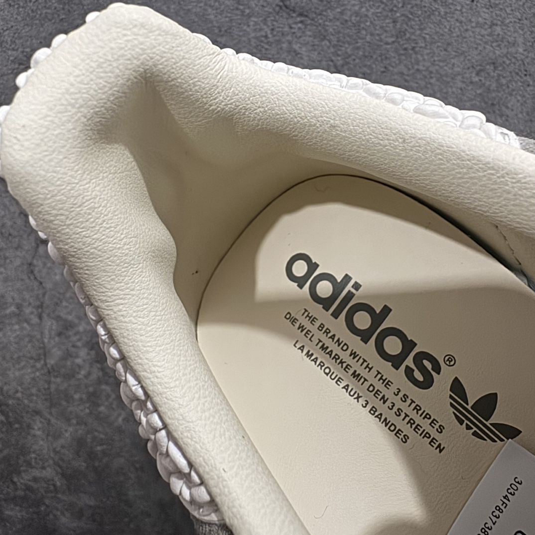 图片[7]-【纳帕软皮纯原版】AD Original Gazelle Indoor Trainers 瞪羚室内鞋系列低帮复古百搭休闲运动德训风板鞋 灰熊 IF1807nn高端零售特供批次原厂定制长毛翻毛皮组合环保纤维革鞋面材质内置环保海玻璃鞋垫 外置RB橡胶大底产品品控稳定性领先行业原厂全套原楦原纸板冲刀磨具开发 原厂皮料加持原厂港宝加持定型后跟R度完美 将复古进行到底简约流畅 三十年不变经典 这款Gazelle运动鞋 无论面料、配色、质感或设计 都只在重现其1991年原款的经典 皮革鞋面 撞色三条纹和鞋跟标的设计 力求呈现90年代的经典复古风潮 Samba火热的同时 也带动了其它的复古鞋型 Gazelle便是其中一只 Gazelle Indoor拥有包边更宽的T字型鞋头 更好的保护运动员的前掌 浓浓的复古氛围感 非常适合现在流行的Cleanfit风格  尺码：36-45 编码：JP240260-莆田鞋批发中心