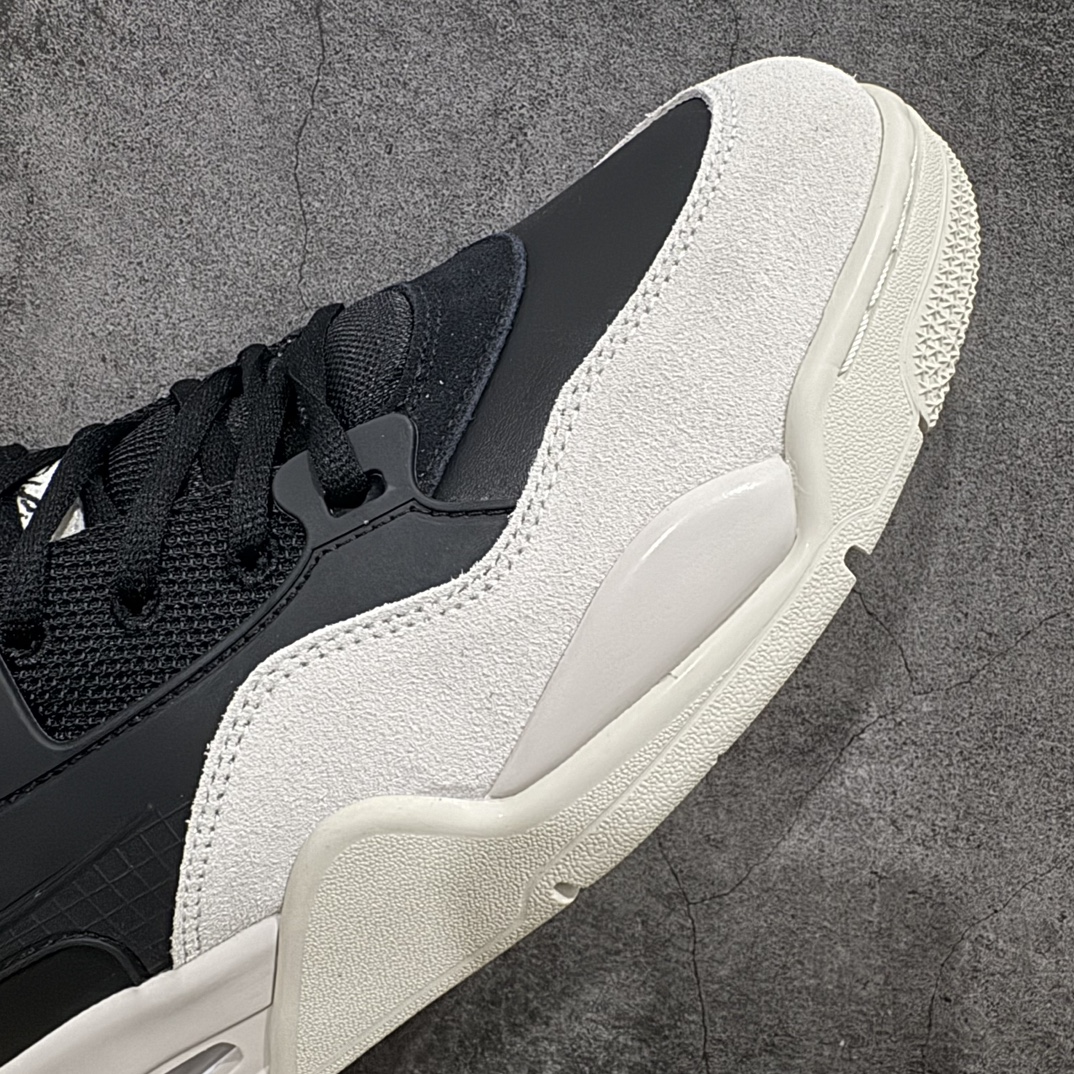 纯原版AirJordanAJ4RM重制版低帮复古篮球鞋黑白熊猫FQ7939-001采用了低帮的设计并保留