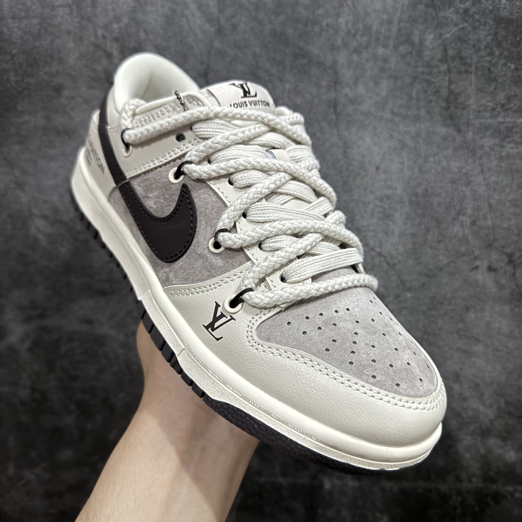 图片[3]-【定制版】Nk SB Dunk Low LV联名-咖啡猪八 周年高端定制 低帮休闲板鞋 XX2025-328rn定制鞋盒 大厂纯原品质出货 超高清洁度 皮料切割干净无任何毛边 细节完美 r 尺码：36 36.5 37.5 38 38.5 39 40 40.5 41 42 42.5 43 44 44.5 45  编码：HXS340360-莆田鞋批发中心