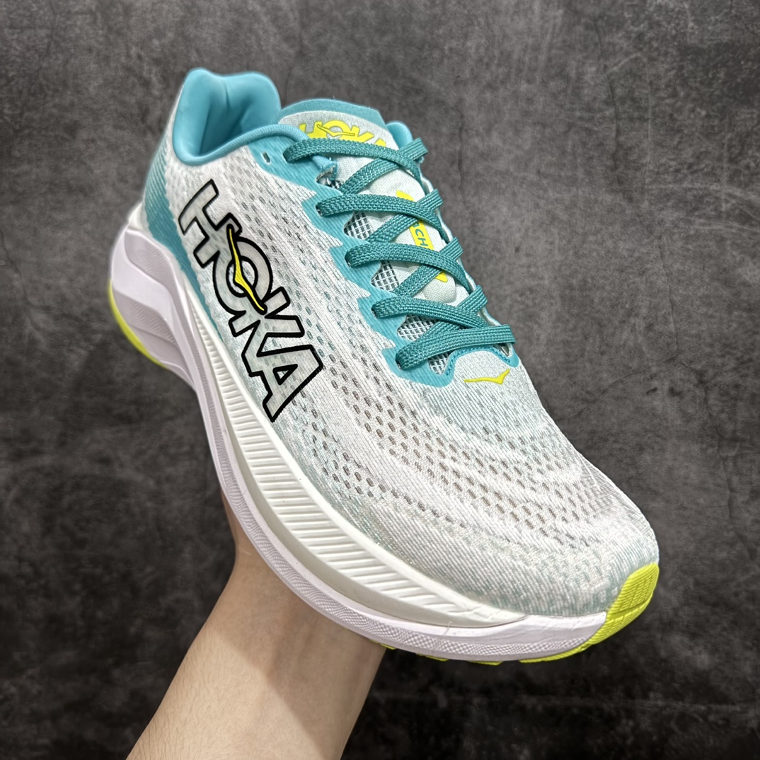 图片[3]-【纯原组合底】HOKA ONE ONE Mach X 马赫十代舒适百搭透气低帮跑步鞋nHOKA ONE ONE 是来自美国的跑步鞋知名品牌 创立于2009年 始终致力于为所有跑者提供更新、更好的跑步装备 相比常规跑鞋 HOKA ONE ONE特别研发使用性能独特的几何形跑鞋中底 此种鞋底更厚、更高、回弹性也更好 除了卓越的缓冲性能 它还能为各种阶段的跑者带来更具动感、更加稳定的跑步体验 HOKA ONE ONE从设计之初就清楚意识到 要保证跑者步幅的均匀一致 双脚自然而然的运动至关重要nSIZE：36 36.5 37.5 38 38.5 39 40 40.5 41 42 42.5 43 44 44.5 45 编码：DS250270-莆田鞋批发中心