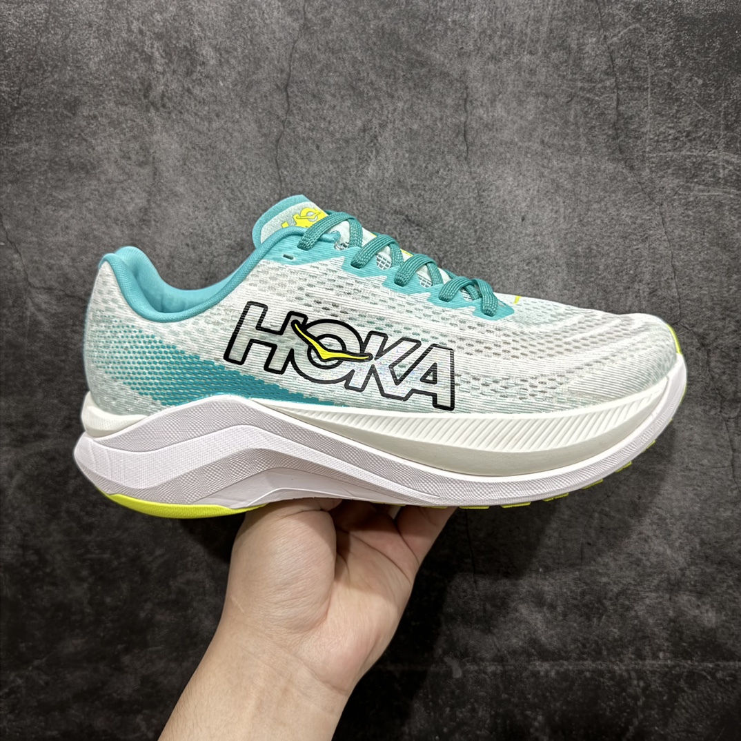 【纯原组合底】HOKA ONE ONE Mach X 马赫十代舒适百搭透气低帮跑步鞋nHOKA ONE ONE 是来自美国的跑步鞋知名品牌 创立于2009年 始终致力于为所有跑者提供更新、更好的跑步装备 相比常规跑鞋 HOKA ONE ONE特别研发使用性能独特的几何形跑鞋中底 此种鞋底更厚、更高、回弹性也更好 除了卓越的缓冲性能 它还能为各种阶段的跑者带来更具动感、更加稳定的跑步体验 HOKA ONE ONE从设计之初就清楚意识到 要保证跑者步幅的均匀一致 双脚自然而然的运动至关重要nSIZE：36 36.5 37.5 38 38.5 39 40 40.5 41 42 42.5 43 44 44.5 45 编码：DS250270-莆田鞋批发中心