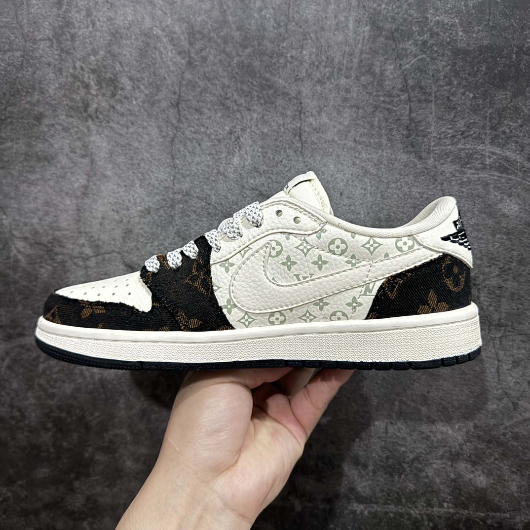 定制版 Travis Scott x Nike Air Jordan 1 Low x Louis Vuitton 三方联名 Air Jordan 1 Low 反转白黑牛仔倒钩 SJ2068-103