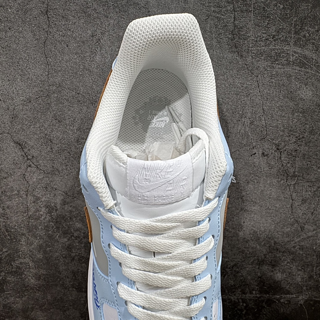 纯原NikeAirForce1Low07圣诞夜小熊白灰蓝原楦头原纸板打造纯正低帮空军版型专注外贸渠道全掌