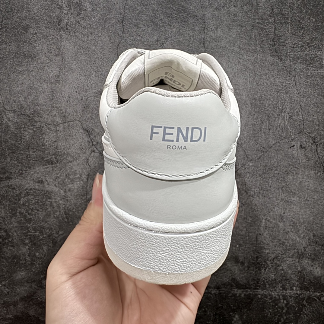 图片[4]-【广东纯原礼盒版】广东原装高端品质 FENDI 芬迪 Match sneaters 低帮运动鞋 Fendi芬迪情侣款休闲鞋 独家定制n全身20几个细节点全部做到一致还原吊打市面所有版本独家原装套装配件官方同源渠道原装订单 全套专柜包装物及配件n鞋底嵌入核心防伪芯片感应装置 FENDI芬迪match最新爆款情侣款运动鞋板鞋原版购入 高工艺无缝细空胶技术，贴楦误差0.05mm,鞋底采用固特异内外锁死工艺，最大限度弯折永不开胶，原鞋一致效果环保无味 鞋面采用麂皮和皮革拼接组合 logo内里采用毛巾绒里 上脚超级柔软 轻便 舒适搭配卫衣  尺码：35 36 37 38 39 40 41 42 43 44 45 46 编码：HH400430-鞋库