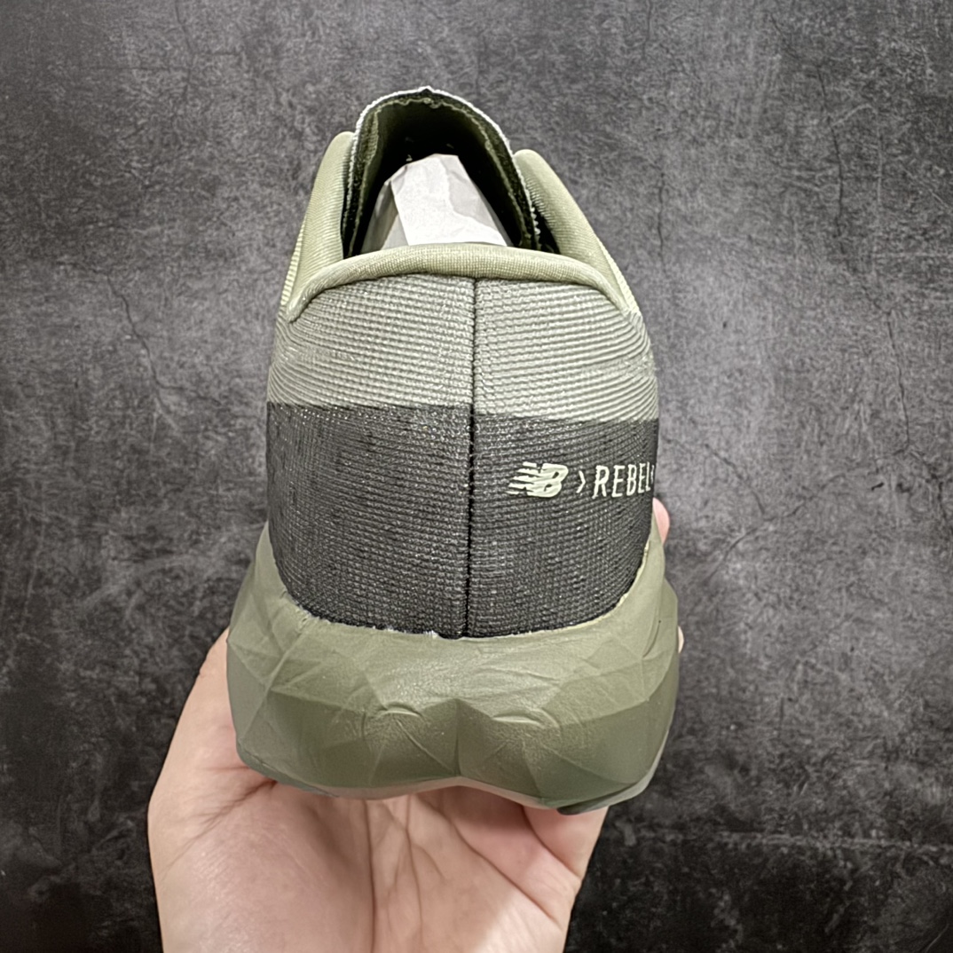 图片[4]-【公司级】NB新百伦New Balance FuelCell Rebel v4 Preview 叛逆者v4系列低帮超轻量化马拉松运动慢跑鞋“网纱灰绿”MFCXLF4nn男女鞋真标半码制n原楦原纸版开发版型n采用超轻透气3D针织网纱线材料结构鞋面及打印Logo细节n中底嵌入FuelCell轻量化技术组合全掌纤维塑料TPU板❗️n全天候日常跑鞋！ 尺码：36 37 37.5 38 38.5 39.5 40 40.5 41.5 42 42.5 43 44 45 46n条码编码：MZ230250-莆田鞋批发中心