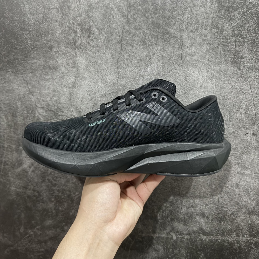 图片[2]-【公司级】NB新百伦New Balance FuelCell Rebel v4 Preview 叛逆者v4系列低帮超轻量化马拉松运动慢跑鞋“网纱全黑武士”MFCXLB4nn男女鞋真标半码制n原楦原纸版开发版型n采用超轻透气3D针织网纱线材料结构鞋面及打印Logo细节n中底嵌入FuelCell轻量化技术组合全掌纤维塑料TPU板❗️n全天候日常跑鞋！ 尺码：36 37 37.5 38 38.5 39.5 40 40.5 41.5 42 42.5 43 44 45 46n条码编码：MZ230250-莆田鞋批发中心