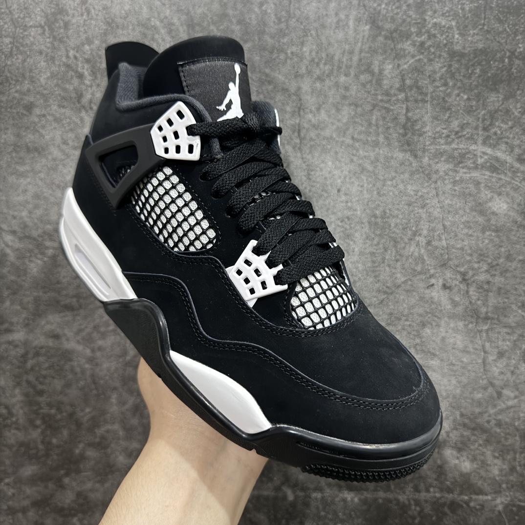 图片[3]-【GX/美版绿x】Air Jordan AJ4 Retro 白黑雷公 FQ8138-001nn圈内最强四代 独家外贸特供尺码含 45.5 49.5 50.5 耗时半年巨作 全套原纸板楦头开发 原厂特供皮料加持 确保原汁原味 完美呈现四代版型 一比一鞋头弧度高度鞋身弧度 数据细节工艺流程均保持原鞋一致 原厂TPU网格鞋带扣 正确内里网布 菱角分明不变形无多余毛边 柔软性质感一致于原鞋 市场唯一原厂鞋扣模具 背面可见隐藏注塑口 原厂织唛标 原厂飞人电绣工艺 尾指中部跳三针 独家绑鞋带手法 印刷中底布 四线拉帮 米色美纹纸贴合固定 进口港宝加持 后跟自然饱满 全鞋荧光划线卡点 追求极致完美 每一双都是工艺品 多重QC质检 超越公司货的品控标准 实实在在的免检产品  尺码：40 40.5 41 42 42.5 43 44 44.5 45 45.5 46 47.5 48.5 49.5 50.5 编码：T500520-鞋库