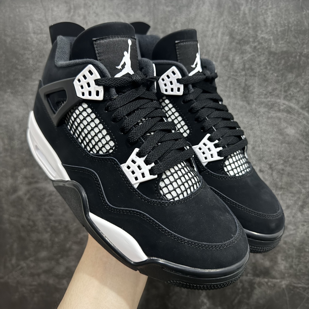 【GX/美版绿x】Air Jordan AJ4 Retro 白黑雷公 FQ8138-001nn圈内最强四代 独家外贸特供尺码含 45.5 49.5 50.5 耗时半年巨作 全套原纸板楦头开发 原厂特供皮料加持 确保原汁原味 完美呈现四代版型 一比一鞋头弧度高度鞋身弧度 数据细节工艺流程均保持原鞋一致 原厂TPU网格鞋带扣 正确内里网布 菱角分明不变形无多余毛边 柔软性质感一致于原鞋 市场唯一原厂鞋扣模具 背面可见隐藏注塑口 原厂织唛标 原厂飞人电绣工艺 尾指中部跳三针 独家绑鞋带手法 印刷中底布 四线拉帮 米色美纹纸贴合固定 进口港宝加持 后跟自然饱满 全鞋荧光划线卡点 追求极致完美 每一双都是工艺品 多重QC质检 超越公司货的品控标准 实实在在的免检产品  尺码：40 40.5 41 42 42.5 43 44 44.5 45 45.5 46 47.5 48.5 49.5 50.5 编码：T500520-鞋库