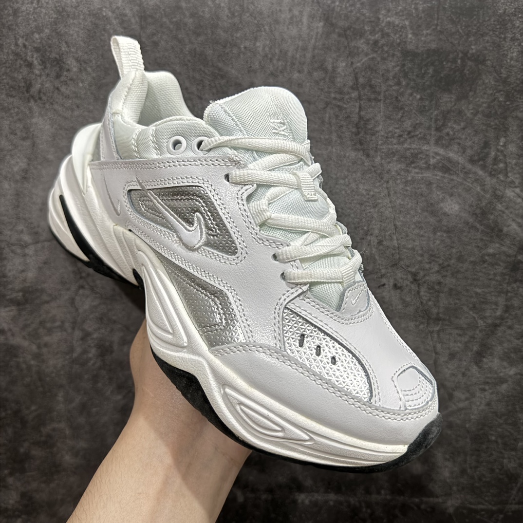 图片[3]-【纯原版】NIKE M2K Tekno 复古潮流百搭休闲运动旅游老爹鞋  CJ9583-100nn市面1:1最强版本 官方新版二维码鞋标 扫码直达官网 客供原厂模具 内增专柜防尘纸 配件齐全 鞋盒钢印 合格证 独立一次发泡轻量高回弹私模 后跟使用台湾代工厂一致定型机定型 线条效果和脚感完美 真正一码一模1:1对应生产 区别市面诸多版本！ 尺码：35.5 36 36.5 37.5 38 38.5 39 40 40.5 41 42 42.5 43 44 44.5 45 编码：LDS230240-鞋库