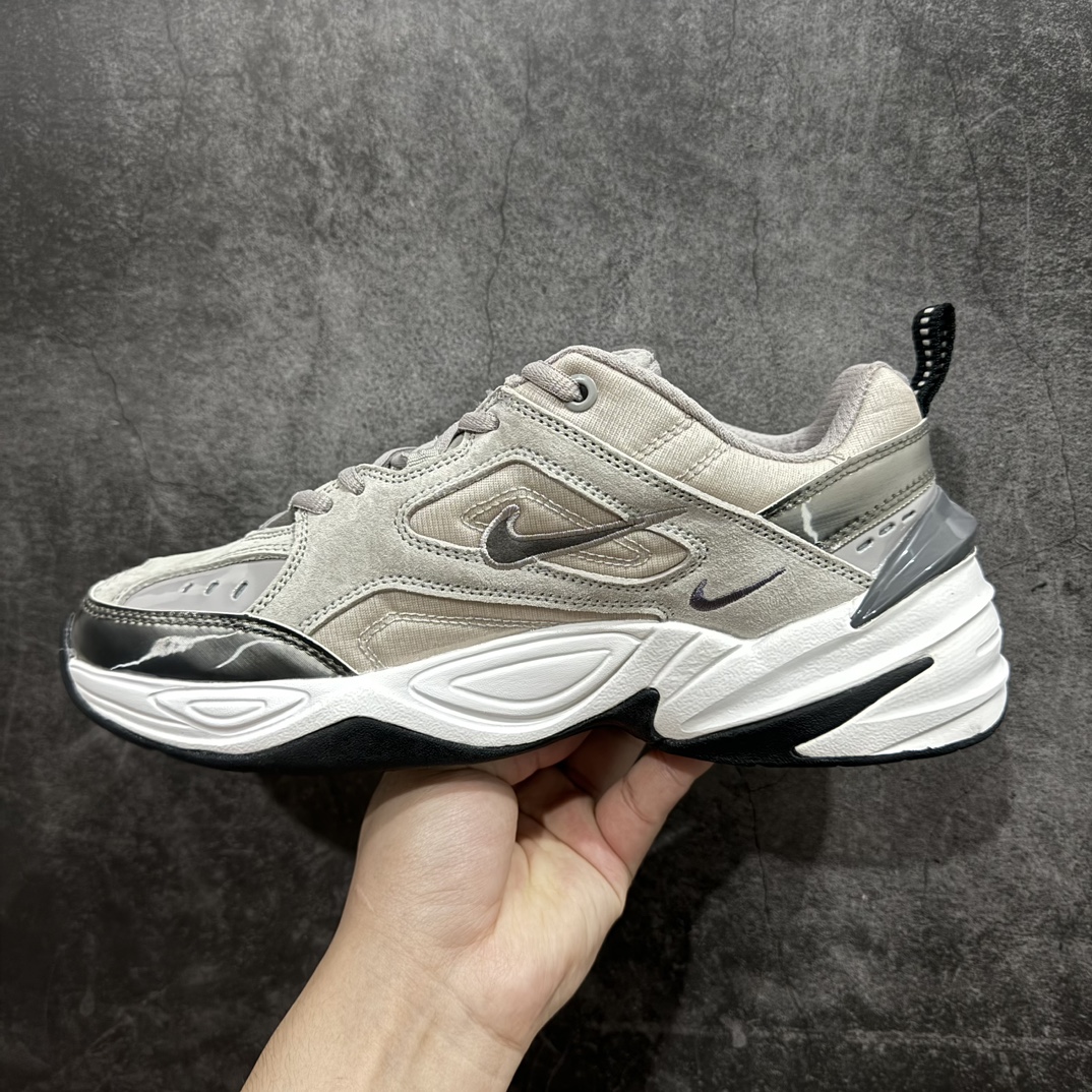 图片[2]-【纯原版】NIKE M2K Tekno 复古潮流百搭休闲运动旅游老爹鞋  BV7075-001nn市面1:1最强版本 官方新版二维码鞋标 扫码直达官网 客供原厂模具 内增专柜防尘纸 配件齐全 鞋盒钢印 合格证 独立一次发泡轻量高回弹私模 后跟使用台湾代工厂一致定型机定型 线条效果和脚感完美 真正一码一模1:1对应生产 区别市面诸多版本！ 尺码：35.5 36 36.5 37.5 38 38.5 39 40 40.5 41 42 42.5 43 44 44.5 45 编码：LDS230240-鞋库