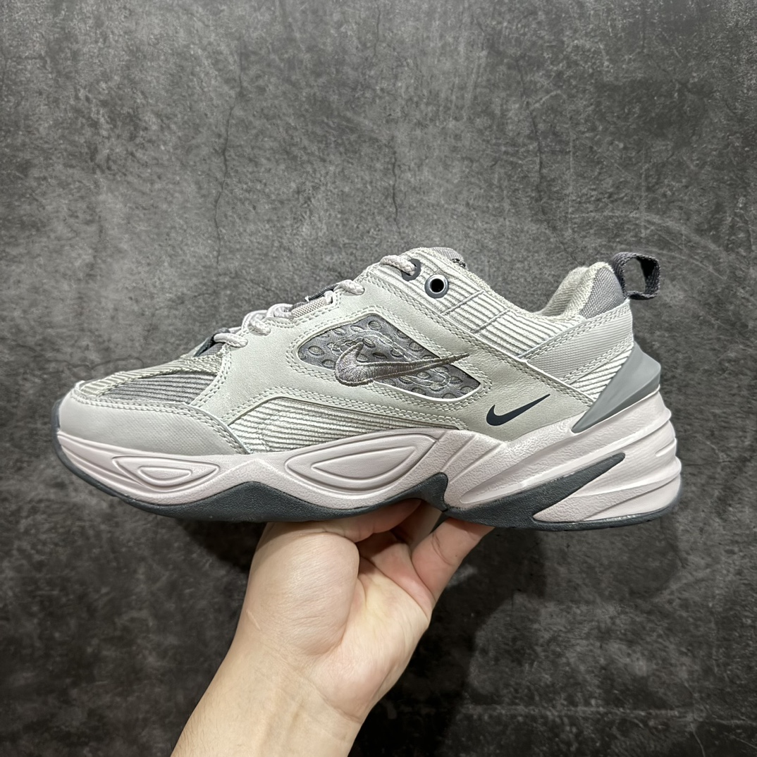 图片[2]-【纯原版】NIKE M2K Tekno 复古潮流百搭休闲运动旅游老爹鞋  BV0074-001nn市面1:1最强版本 官方新版二维码鞋标 扫码直达官网 客供原厂模具 内增专柜防尘纸 配件齐全 鞋盒钢印 合格证 独立一次发泡轻量高回弹私模 后跟使用台湾代工厂一致定型机定型 线条效果和脚感完美 真正一码一模1:1对应生产 区别市面诸多版本！ 尺码：35.5 36 36.5 37.5 38 38.5 39 40 40.5 41 42 42.5 43 44 44.5 45 编码：LDS230240-鞋库