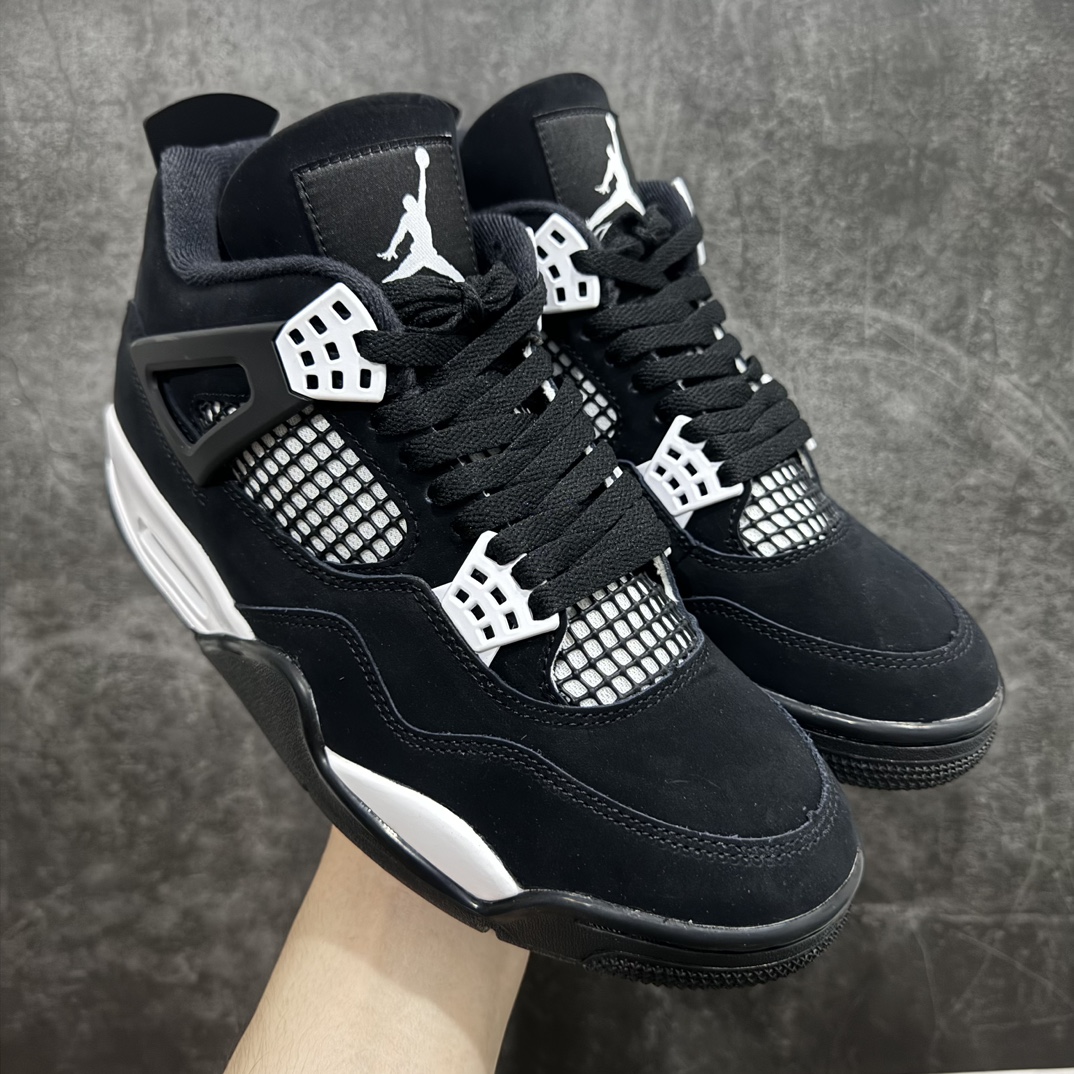 【莞产裁片】Air Jordan AJ4 Retro 白黑雷公 FQ8138-001nn大厂出品 值得信赖的产品n原鞋开发 全鞋为原鞋一致麂皮材质 质感满满n鞋型到位 正宗乔4的完美鞋型 鞋舌长度同步原鞋n原厂网格不打皱 鞋底有刷漆 正确电脑针车走线 超高裁边清洁度n值得入手零售的好货，优势价格主推💪🏻 尺码：40.5-47.5 编码：LJQ470500-莆田鞋批发中心