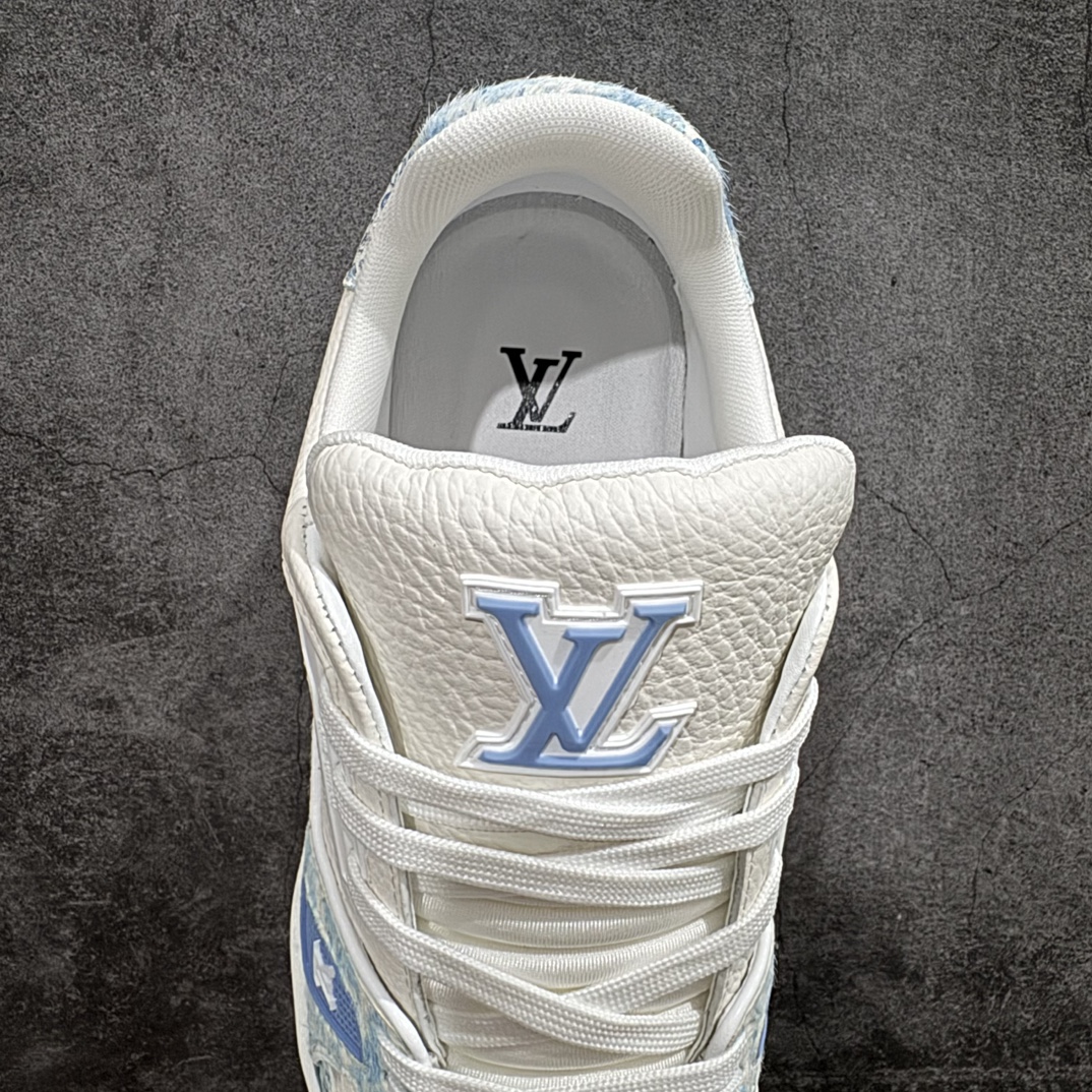 图片[8]-【广东纯原版本】Louis Vuitton LV Trainer 时装走秀运动鞋 做旧系列 市场所有版本中综合最强的货品 GD实力大厂出品  全网最全配色更新最快 最成熟的做工稳定的品控  完美鞋型超高的清洁度 零毛边线头瑕疵 全套原楦原纸版原鞋开模 全网最具灵魂的版型 正确原装黄色鞋盒 正确中底印花 鞋面印花3D高频深度立体 全鞋电脑针车 紧密相连 针距密度一致 环保乳胶注塑鞋垫 厚度脚感还原原版 皮面裁剪部位 统一油边封口工艺 原装橡胶大底含胶量大底组合零偏差 专柜全套包装 防尘袋 说明书 质保卡 男女鞋  尺码：35 36 37 38 39 40 41 42 43 44 45 编码：HH460520-鞋库