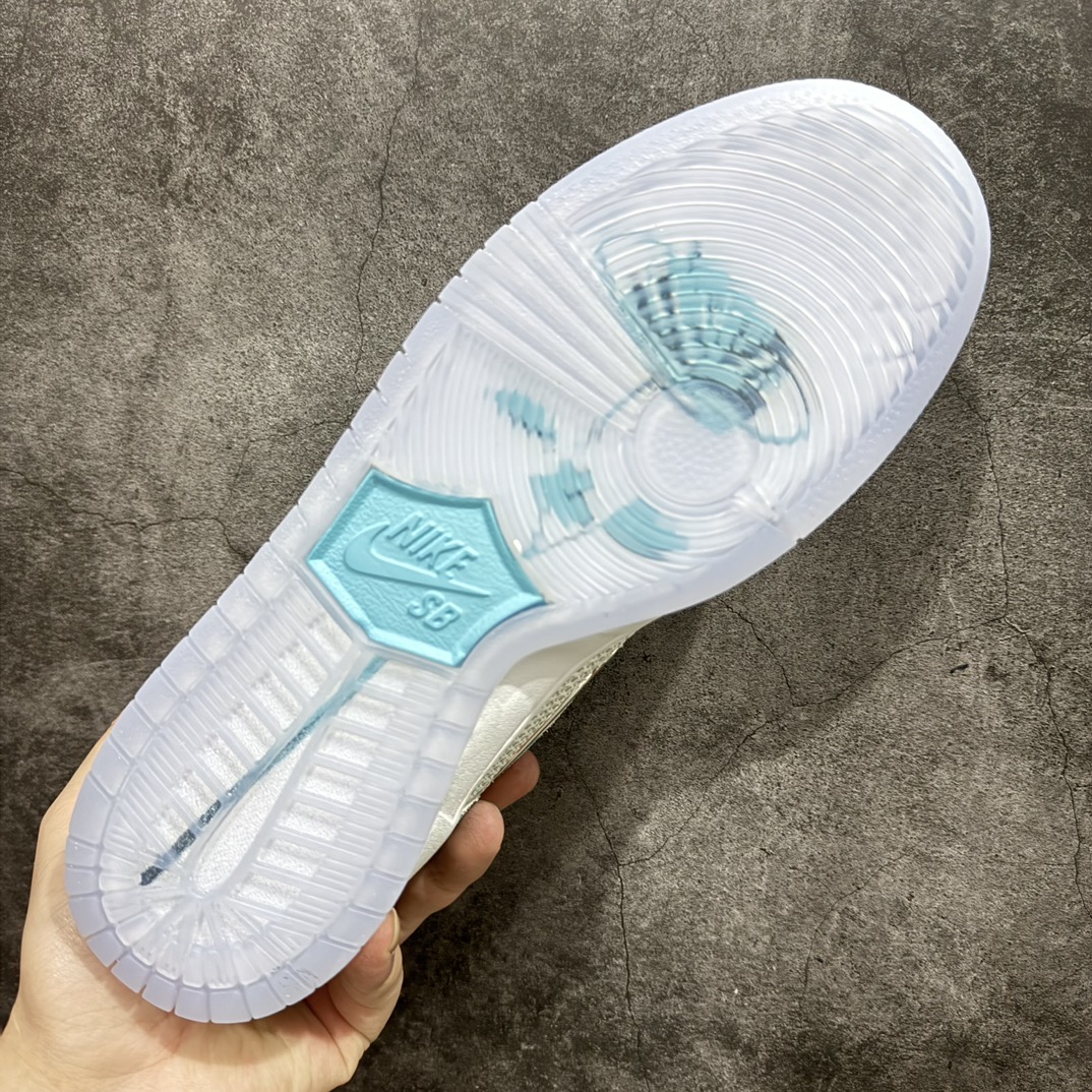 图片[9]-【ST版】April Skateboards x Nk SB Dunk Low PRO QS 联名款 冰封玫瑰薄荷绿 SB扣碎篮板时尚休闲板鞋n配色采用白色网眼鞋面、皮革鞋头和 Turbo Green 绒面革覆盖层。其他细节包括金属银色 Swooshes 、标志性的软垫鞋舌，而 April 品牌标志则出现在外侧脚踝和鞋跟上。半透明外底上的白色中底和脚下品牌标志性的玫瑰标志完善了设计。 货号：FD2562-400  尺码：36 36.5 37.5 38 38.5 39 40 40.5 41 42 42.5 43 44 44.5 45 46 编码：FS260280-鞋库