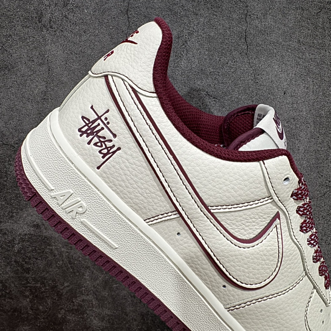 图片[7]-【公司级】海外限量发售 Stussyx Nike Air Force 1 Low 斯图西联名 米酒红反光空军一号低帮休闲板鞋 客供高亮3M反光 定制皮料 折边针车 工艺难度大 原楦头原纸板 内置全掌气垫 货号：UN1635-555nSIZE：36 36.5 37.5 38 38.5 39 40 40.5 41 42 42.5 43 44 44.5 45 编码：HXS290300-莆田鞋批发中心