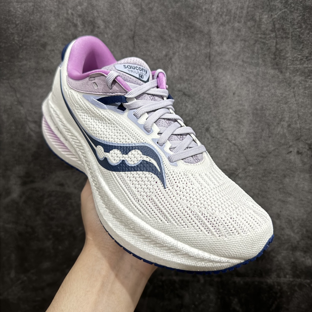 图片[3]-【纯原版】Saucony Triumph 21 索康尼 胜利21系列 低帮 系带减震耐磨透气低邦马拉松跑步鞋n从胜利走向胜利，世界四大慢跑鞋之一！世界四大慢跑鞋之一，来自美国拥有120多年历史的Saucony（索康尼），本次体验的胜利TRIUMPH 21属于其产品矩阵中的旗舰缓震类。公认为全球唯一的能够同时提供缓震和稳定功能的PWRRUN+中底技术系统，重新调教的加厚脚感更舒适，回弹更出色。前后掌坡差增到10mm，有效缓解落地时冲击力，适合入门新手和大体重跑者。胜利TRIUMPH 20采用PWRRUN+材质中底，前后掌坡差增到10mm，对各种跑步人群都很友好。胜利TRIUMPH 21的脚感号称跑者头等舱并非浪得虚名，不同于其他竞品一味追求的踩屎感，这是一种很有韧性的弹，很有包裹感，安全感的，让人放心的舒适的弹性 尺码：36-45带半码 编码：AC280300-莆田鞋批发中心