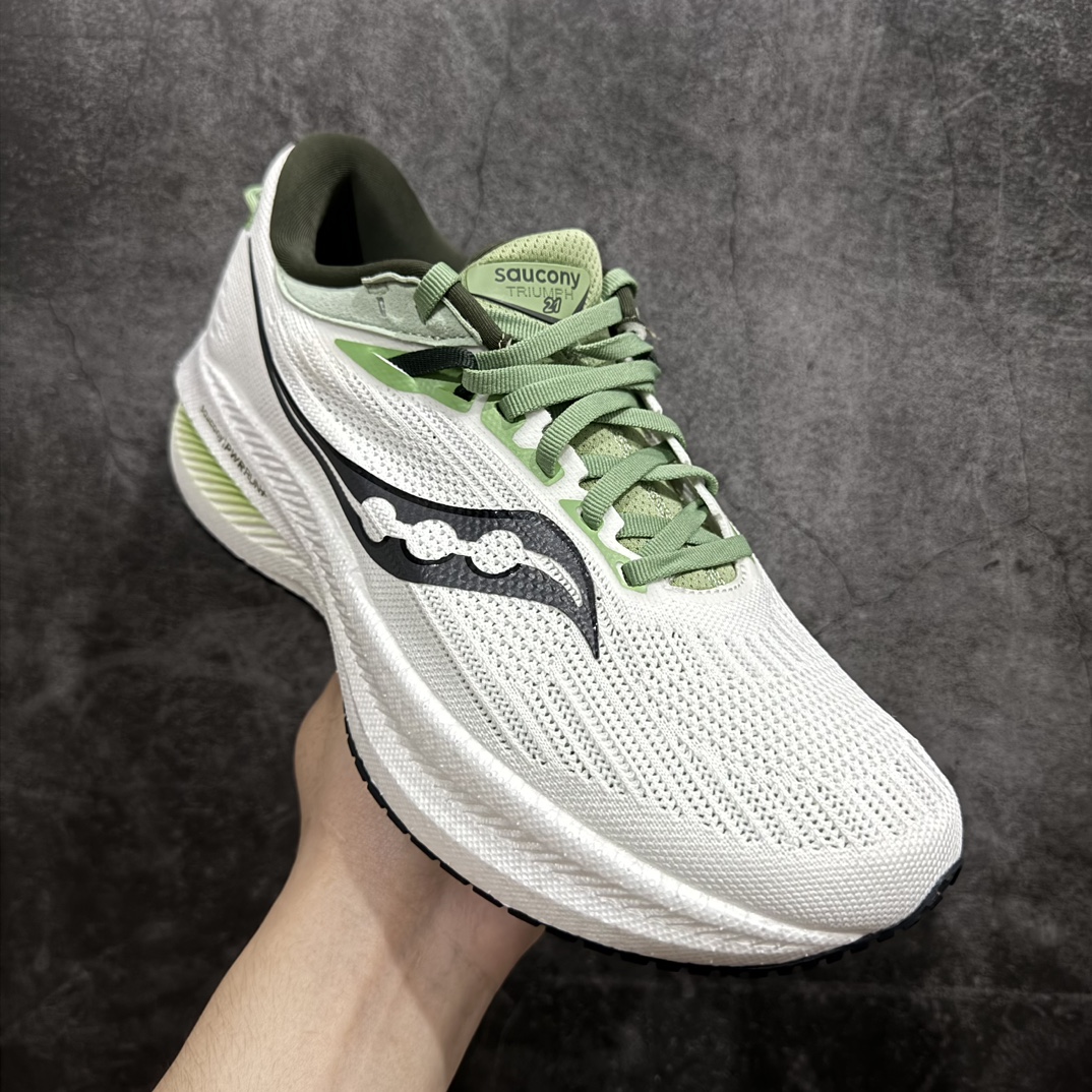 图片[3]-【纯原版】Saucony Triumph 21 索康尼 胜利21系列 低帮 系带减震耐磨透气低邦马拉松跑步鞋n从胜利走向胜利，世界四大慢跑鞋之一！世界四大慢跑鞋之一，来自美国拥有120多年历史的Saucony（索康尼），本次体验的胜利TRIUMPH 21属于其产品矩阵中的旗舰缓震类。公认为全球唯一的能够同时提供缓震和稳定功能的PWRRUN+中底技术系统，重新调教的加厚脚感更舒适，回弹更出色。前后掌坡差增到10mm，有效缓解落地时冲击力，适合入门新手和大体重跑者。胜利TRIUMPH 20采用PWRRUN+材质中底，前后掌坡差增到10mm，对各种跑步人群都很友好。胜利TRIUMPH 21的脚感号称跑者头等舱并非浪得虚名，不同于其他竞品一味追求的踩屎感，这是一种很有韧性的弹，很有包裹感，安全感的，让人放心的舒适的弹性 尺码：36-45带半码 编码：AC280300-莆田鞋批发中心