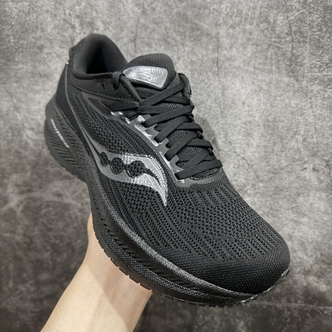 图片[3]-【纯原版】Saucony Triumph 21 索康尼 胜利21系列 低帮 系带减震耐磨透气低邦马拉松跑步鞋n从胜利走向胜利，世界四大慢跑鞋之一！世界四大慢跑鞋之一，来自美国拥有120多年历史的Saucony（索康尼），本次体验的胜利TRIUMPH 21属于其产品矩阵中的旗舰缓震类。公认为全球唯一的能够同时提供缓震和稳定功能的PWRRUN+中底技术系统，重新调教的加厚脚感更舒适，回弹更出色。前后掌坡差增到10mm，有效缓解落地时冲击力，适合入门新手和大体重跑者。胜利TRIUMPH 20采用PWRRUN+材质中底，前后掌坡差增到10mm，对各种跑步人群都很友好。胜利TRIUMPH 21的脚感号称跑者头等舱并非浪得虚名，不同于其他竞品一味追求的踩屎感，这是一种很有韧性的弹，很有包裹感，安全感的，让人放心的舒适的弹性 尺码：36-45带半码 编码：AC280300-莆田鞋批发中心