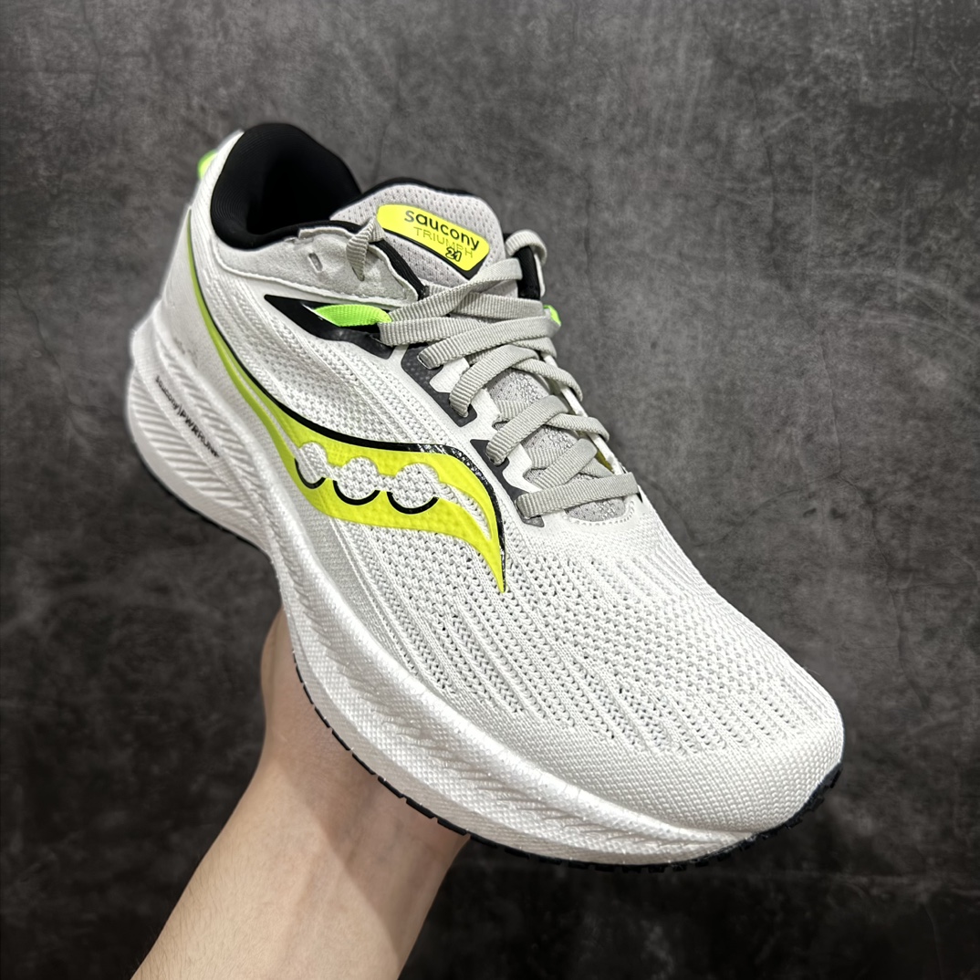 图片[3]-【纯原版】Saucony Triumph 21 索康尼 胜利21系列 低帮 系带减震耐磨透气低邦马拉松跑步鞋n从胜利走向胜利，世界四大慢跑鞋之一！世界四大慢跑鞋之一，来自美国拥有120多年历史的Saucony（索康尼），本次体验的胜利TRIUMPH 21属于其产品矩阵中的旗舰缓震类。公认为全球唯一的能够同时提供缓震和稳定功能的PWRRUN+中底技术系统，重新调教的加厚脚感更舒适，回弹更出色。前后掌坡差增到10mm，有效缓解落地时冲击力，适合入门新手和大体重跑者。胜利TRIUMPH 20采用PWRRUN+材质中底，前后掌坡差增到10mm，对各种跑步人群都很友好。胜利TRIUMPH 21的脚感号称跑者头等舱并非浪得虚名，不同于其他竞品一味追求的踩屎感，这是一种很有韧性的弹，很有包裹感，安全感的，让人放心的舒适的弹性 尺码：36-45带半码 编码：AC280300-莆田鞋批发中心