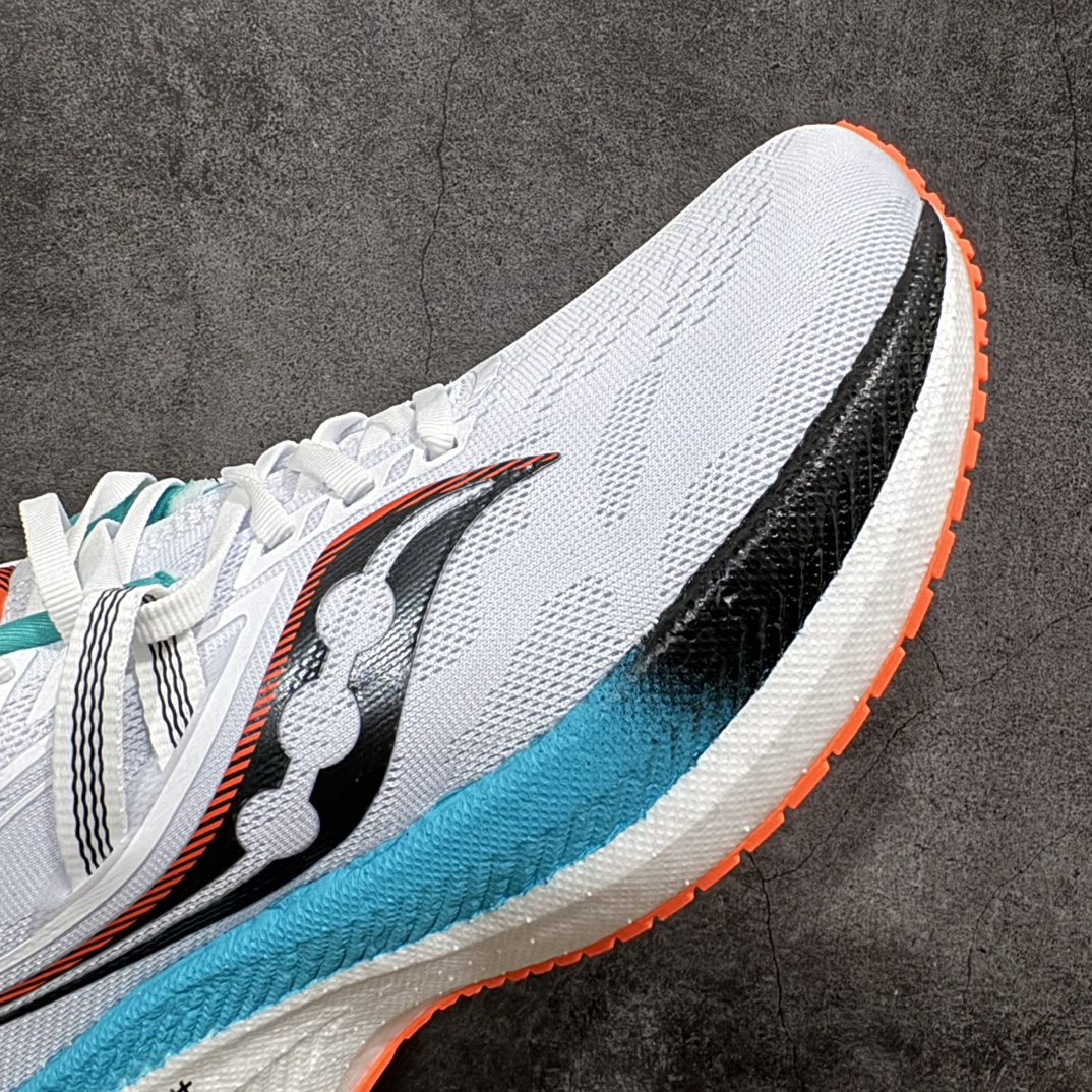 图片[6]-【纯原版】Saucony Triumph 20 索康尼胜利20代旗舰级缓震型跑鞋n性能相比前几代再升级n鞋面采用全新升级的工学网设计 贴合脚部更透气中底部分使用最新的PWRRUN+材质 搭配PWRRUN+鞋垫使中底的大幅加厚 10mm坡差进一步提供缓震、回弹性能 内底则采用了FORMFIT动态适应系统 动态契合脚型 提升包裹性和舒适性 提供更卓越的动态回馈体验 XT-900橡胶大底 可提供良好的抓地力和较强抗磨性能SIZE：35.5 36 36.5 37.5 38 38.5 39 40 40.5 41 42 42.5 43 44  45 编码：AC260280-莆田鞋批发中心