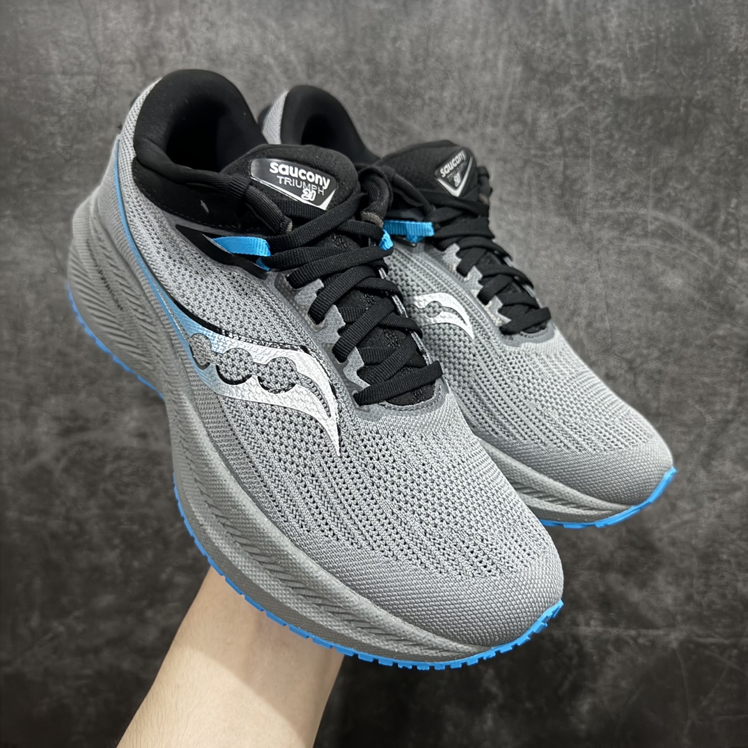 图片[6]-【纯原版】Saucony Triumph 21 索康尼 胜利21系列 低帮 系带减震耐磨透气低邦马拉松跑步鞋n从胜利走向胜利，世界四大慢跑鞋之一！世界四大慢跑鞋之一，来自美国拥有120多年历史的Saucony（索康尼），本次体验的胜利TRIUMPH 21属于其产品矩阵中的旗舰缓震类。公认为全球唯一的能够同时提供缓震和稳定功能的PWRRUN+中底技术系统，重新调教的加厚脚感更舒适，回弹更出色。前后掌坡差增到10mm，有效缓解落地时冲击力，适合入门新手和大体重跑者。胜利TRIUMPH 20采用PWRRUN+材质中底，前后掌坡差增到10mm，对各种跑步人群都很友好。胜利TRIUMPH 21的脚感号称跑者头等舱并非浪得虚名，不同于其他竞品一味追求的踩屎感，这是一种很有韧性的弹，很有包裹感，安全感的，让人放心的舒适的弹性 尺码：36-45带半码 编码：AC280300-鞋库