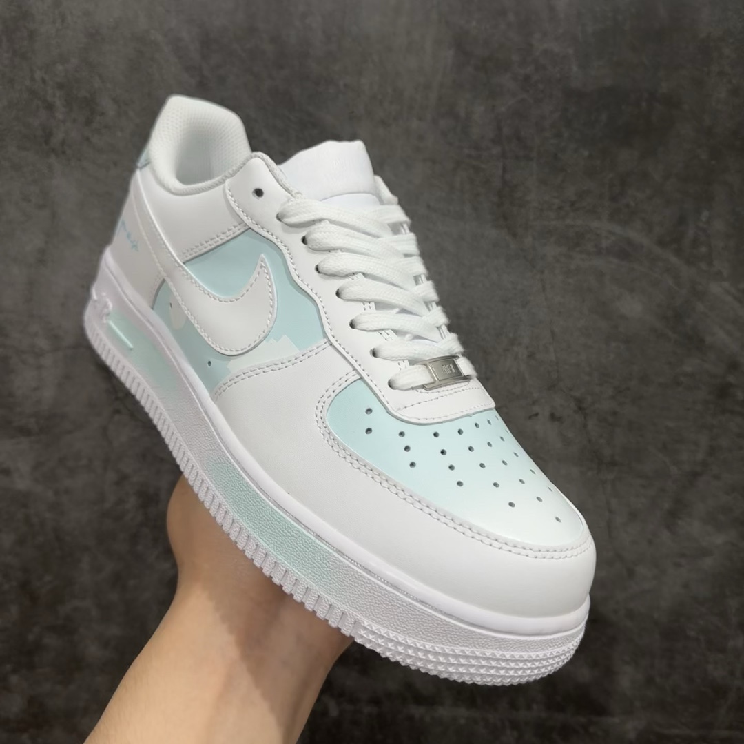 官方爆款定制二次元主题NikeAirForce1Low07A8系列蓝天白云喷绘空军一号低帮休闲板鞋定制皮