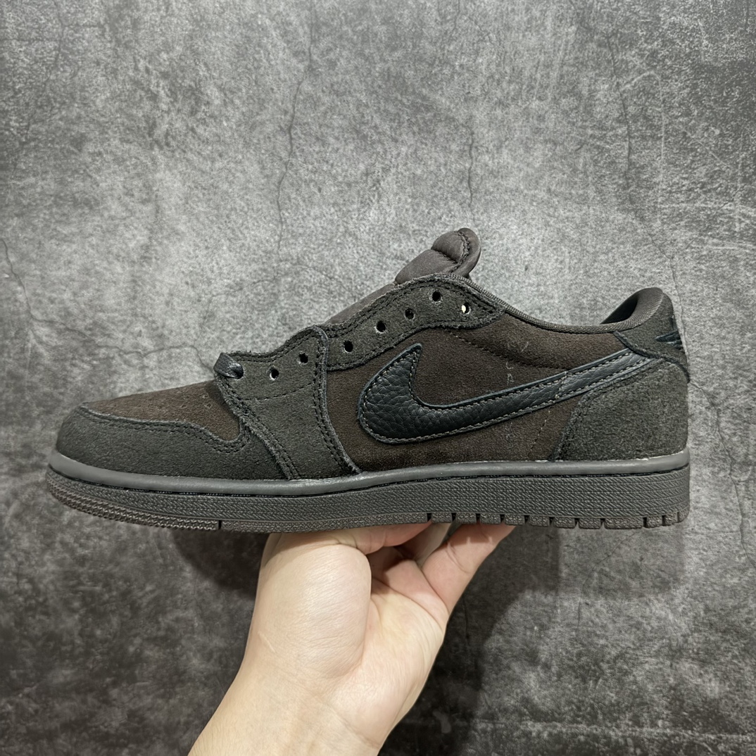 图片[2]-【KZ神版】Travis Scott x Air Jordan AJ1 Low OG SP TS联名 黑棕倒钩低帮 DM7866-202n全系列配色 外贸特供批次 新配色不断更新开发 市场中端王者 全套原纸板楦头开发 确保原汁原味 完美呈现一代版型 一比一鞋头弧度高度鞋身弧度 此版本只针对中端市场 细节品控鞋型随意秒杀市面同价位 鞋型完美 不臃肿别扭 头层皮料加持 用料绝不含糊 进口玻璃冲刀皮料裁剪零毛边 电脑针车工艺 超高鞋面清洁度 最高QC检验标准 控制溢胶瑕疵 原盒原配 飞翼3D高频深度立体 工艺方面大到整体鞋型 漏斗收腰 底线拉帮 LOGO立体程度 小到针眼排布 载片对称 冲孔效果 鞋标规范 鞋垫背胶等等 无一不是口碑收割 每双都是一个回头客SIZE：36 36.5 37.5 38 38.5 39 40 40.5 41 42 42.5 43 44 44.5 45 46 47.5 编码：QH290320-鞋库