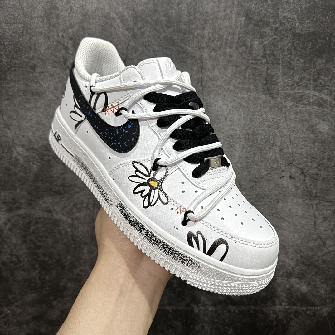 图片[3]-【公司级】官方爆款定制 二次元主题 Nike Air Force 1 Low’07 小皱菊 喷绘 空军一号绑带低帮休闲板鞋 定制皮料 原厂3D打印 定制鞋盒 原楦原纸板 纯正空军版型 内置全掌气垫 货号：ZH0316-025 Size：36 36.5 37.5 38 38.5 39 40 40.5 41 42 42.5 43 44 44.5 45 编码：HXS310320-鞋库