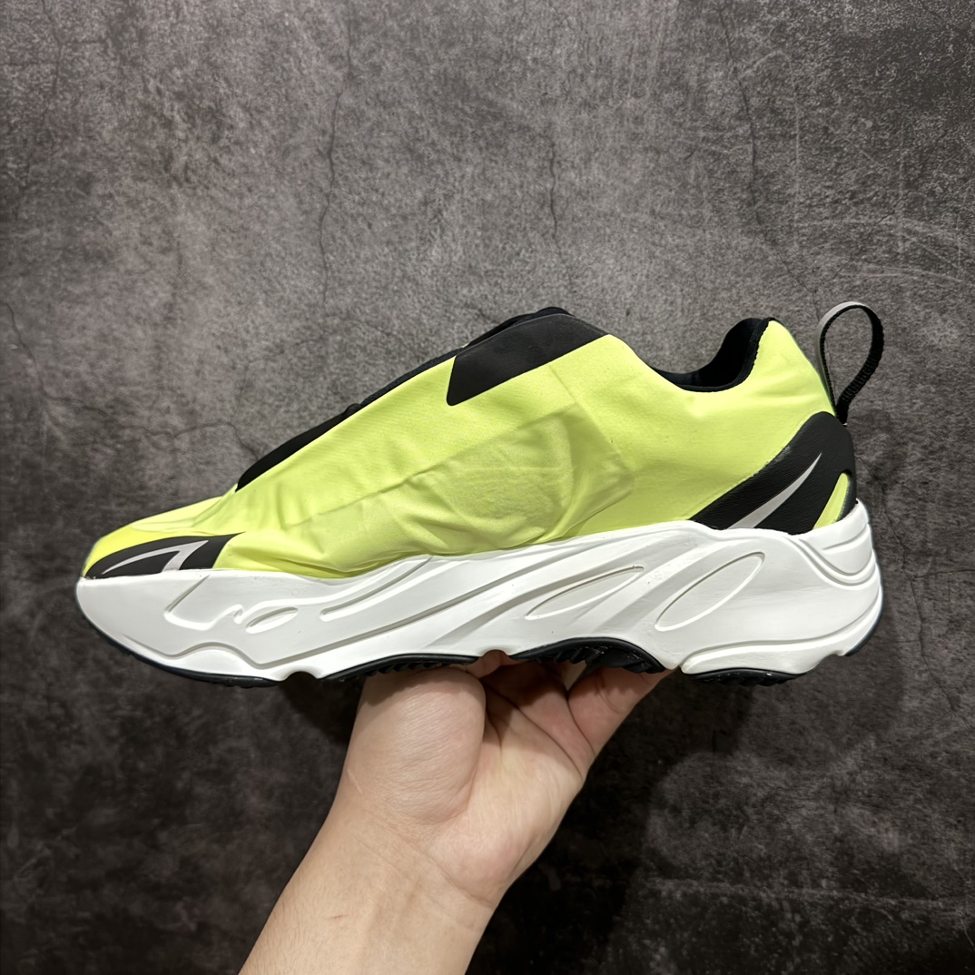 S2纯原版本 Yeezy Boost 700 MNVN Laceless “Phosphor”柠檬黄 GY2055