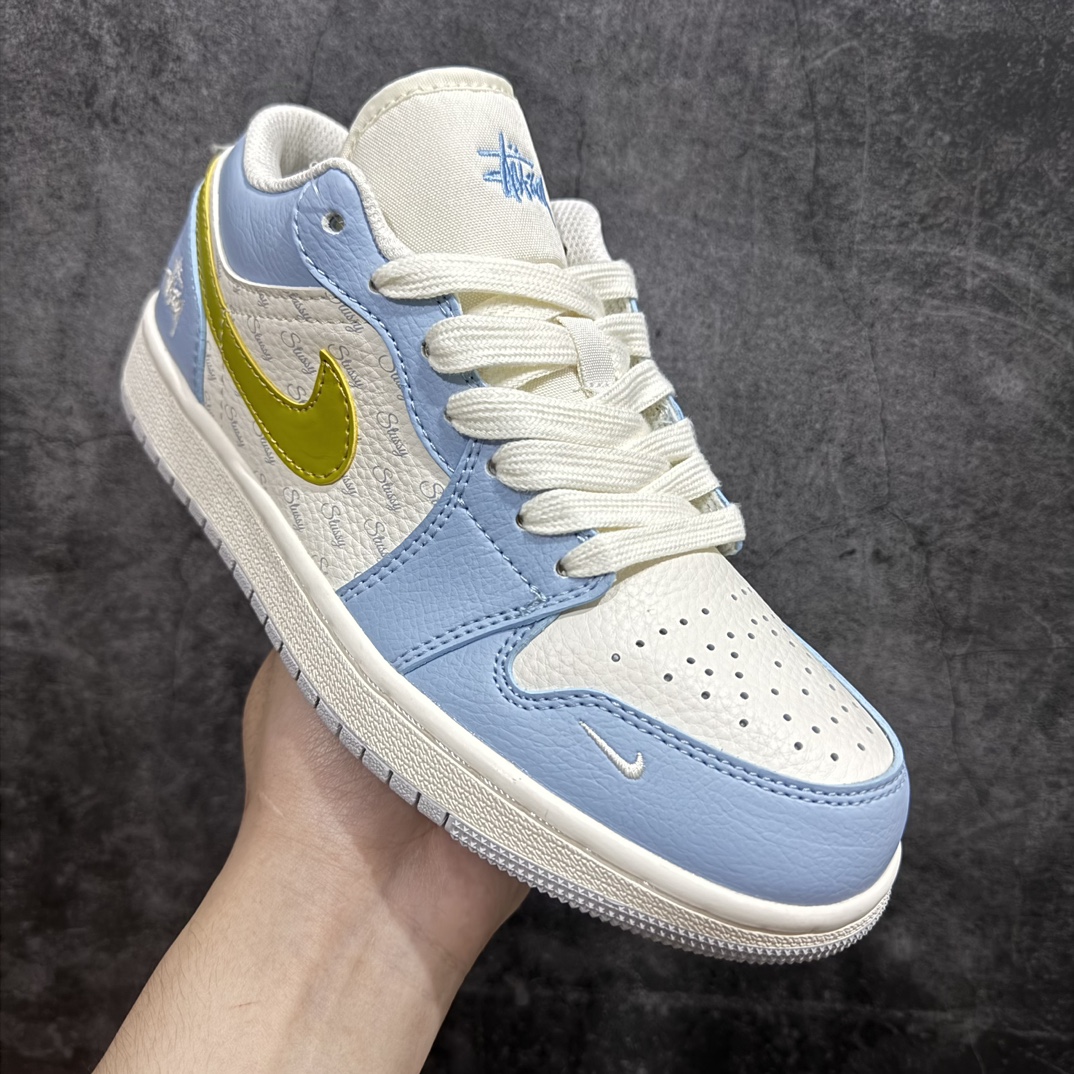 图片[3]-【定制版】Air Jordan 1 Low AJ1 乔1 斯图西联名-蓝金 高端定制 低帮篮球鞋 WG8850-007n定制鞋盒 大厂纯原品质出货 超高清洁度 皮料切割干净无任何毛边 细节完美  尺码：36 36.5 37.5 38 38.5 39 40 40.5 41 42 42.5 43 44 44.5 45 编码：HXS320340-鞋库