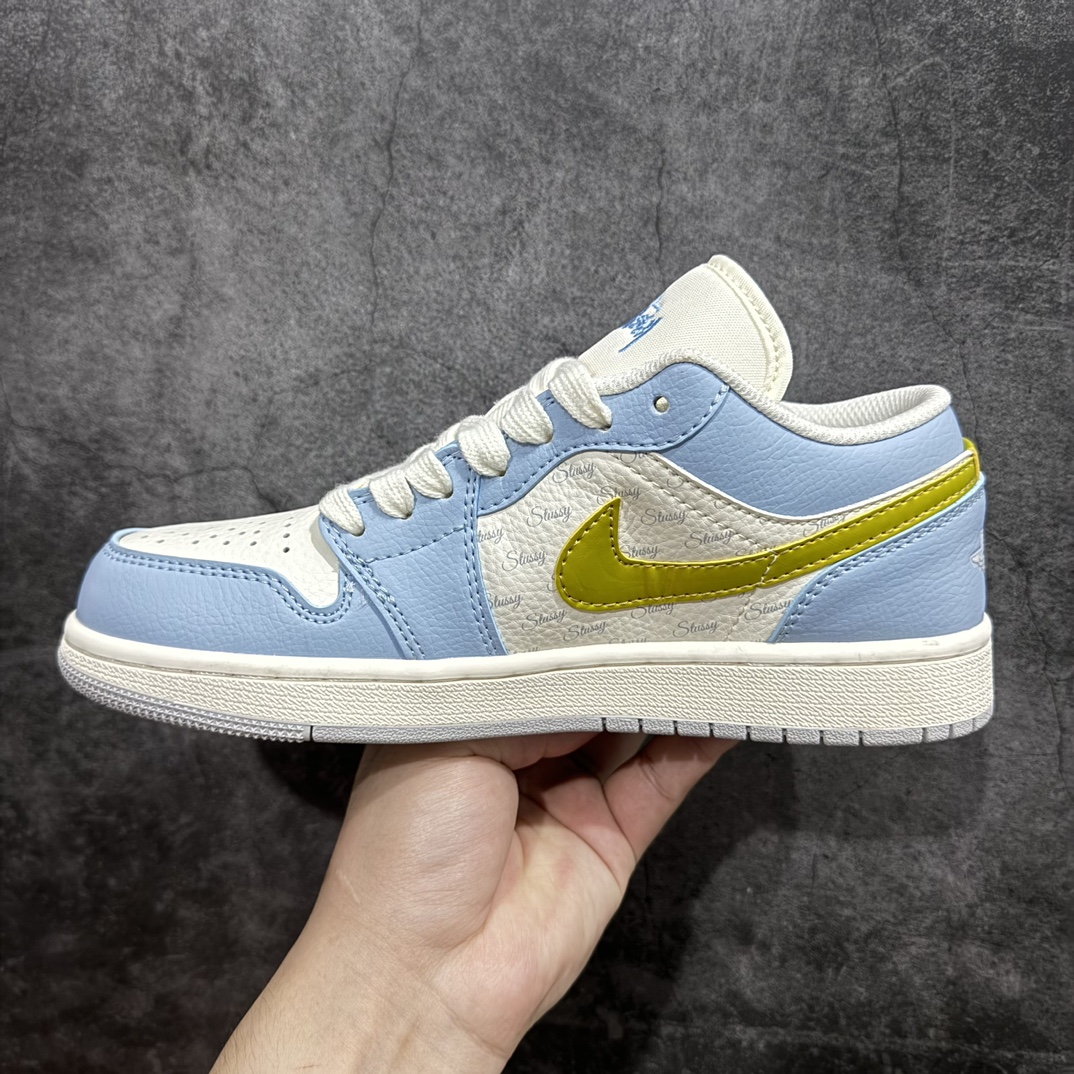 图片[2]-【定制版】Air Jordan 1 Low AJ1 乔1 斯图西联名-蓝金 高端定制 低帮篮球鞋 WG8850-007n定制鞋盒 大厂纯原品质出货 超高清洁度 皮料切割干净无任何毛边 细节完美  尺码：36 36.5 37.5 38 38.5 39 40 40.5 41 42 42.5 43 44 44.5 45 编码：HXS320340-鞋库