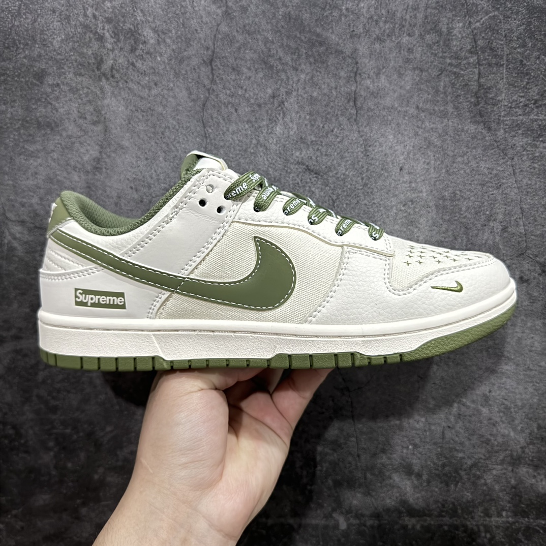 【定制版】Nk SB Dunk Low Supreme联名-军绿帆布 周年高端定制 低帮休闲板鞋 BB6698-516n定制鞋盒 大厂纯原品质出货 超高清洁度 皮料切割干净无任何毛边 细节完美  尺码：36 36.5 37.5 38 38.5 39 40 40.5 41 42 42.5 43 44 44.5 45 编码：HXS320340-莆田鞋批发中心