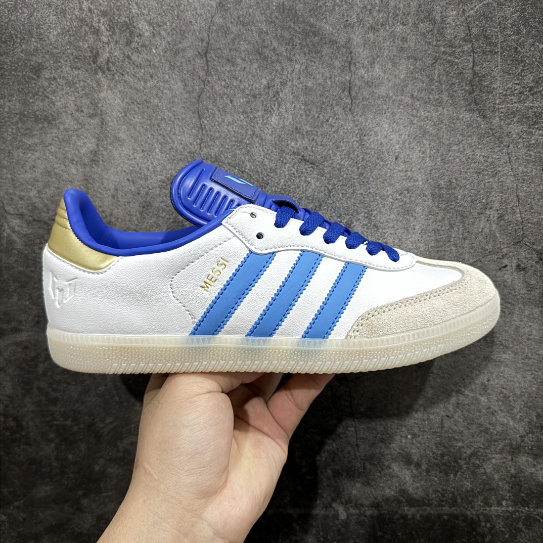 【神版】adidas originals Samba x LIONEL MESSI 白蓝灰n此款以简约大方的造型设计，给人以随性休闲的时尚格调，穿着舒适轻便，运动灵活自如，蓝满足日常个性穿搭。 货号：ID3550 Size：35 36 36.5 37 38 38.5 39 40 40.5 41 42 42.5 43 44 44.5 45 编码：DZ200230-鞋库