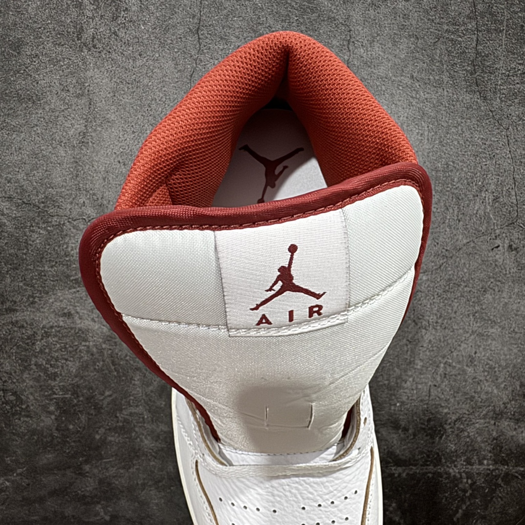 纯原AirJordanAJ1Mid中帮白红FJ3458-160终端优势供应市面中低帮最具代表性版本没有之