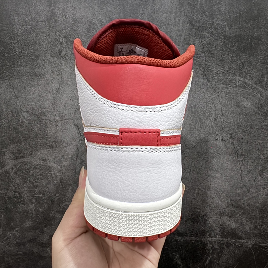 纯原AirJordanAJ1Mid中帮白红FJ3458-160终端优势供应市面中低帮最具代表性版本没有之