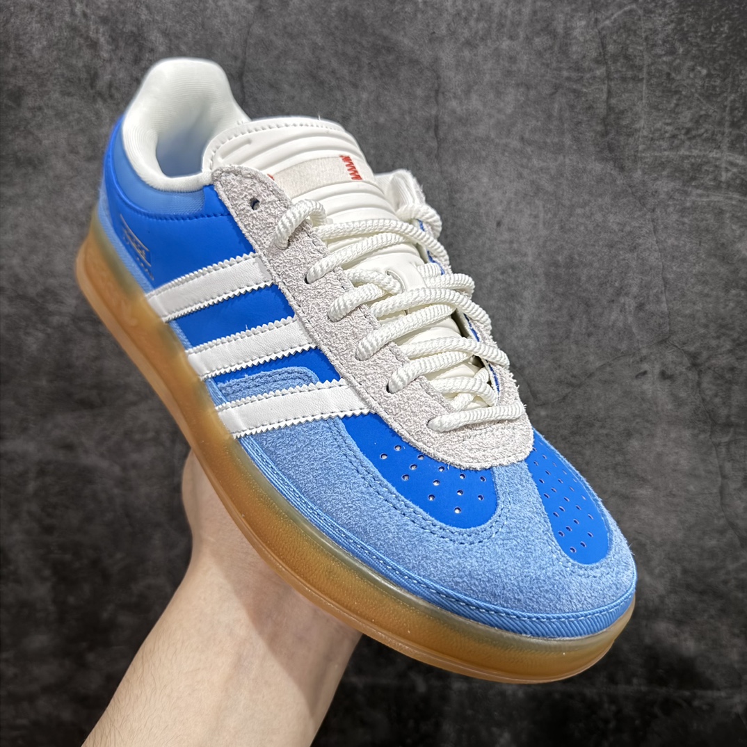 纯原Top版 坏痞兔Bad Bunny x AD Gazelle Indoor Trainers ”Benito”羚羊内训系列低帮复古百搭休闲运动德训风板鞋“联名白蓝变形鞋头”IF9734