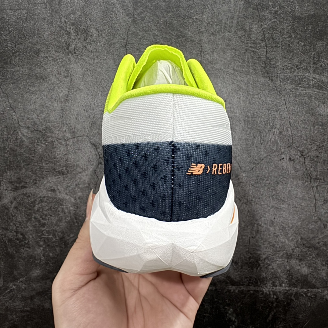 图片[4]-【公司级】NB新百伦New Balance FuelCell Rebel v4 Preview 叛逆者v4系列低帮超轻量化马拉松运动慢跑鞋 MRCELLA4nn男女鞋真标半码制n原楦原纸版开发版型n采用超轻透气3D针织网纱线材料结构鞋面及打印Logo细节n中底嵌入FuelCell轻量化技术组合全掌纤维塑料TPU板❗️n全天候日常跑鞋！ 尺码：36 37 37.5 38 38.5 39.5 40 40.5 41.5 42 42.5 43 44 45 46n条码编码：MZ230250-鞋库