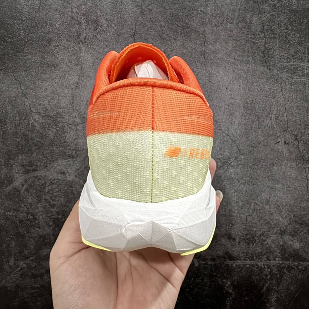 图片[4]-【公司级】NB新百伦New Balance FuelCell Rebel v4 Preview 叛逆者v4系列低帮超轻量化马拉松运动慢跑鞋 WFCXLR4nn男女鞋真标半码制n原楦原纸版开发版型n采用超轻透气3D针织网纱线材料结构鞋面及打印Logo细节n中底嵌入FuelCell轻量化技术组合全掌纤维塑料TPU板❗️n全天候日常跑鞋！ 尺码：36 37 37.5 38 38.5 39.5 40 40.5 41.5 42 42.5 43 44 45 46n条码编码：MZ230250-鞋库