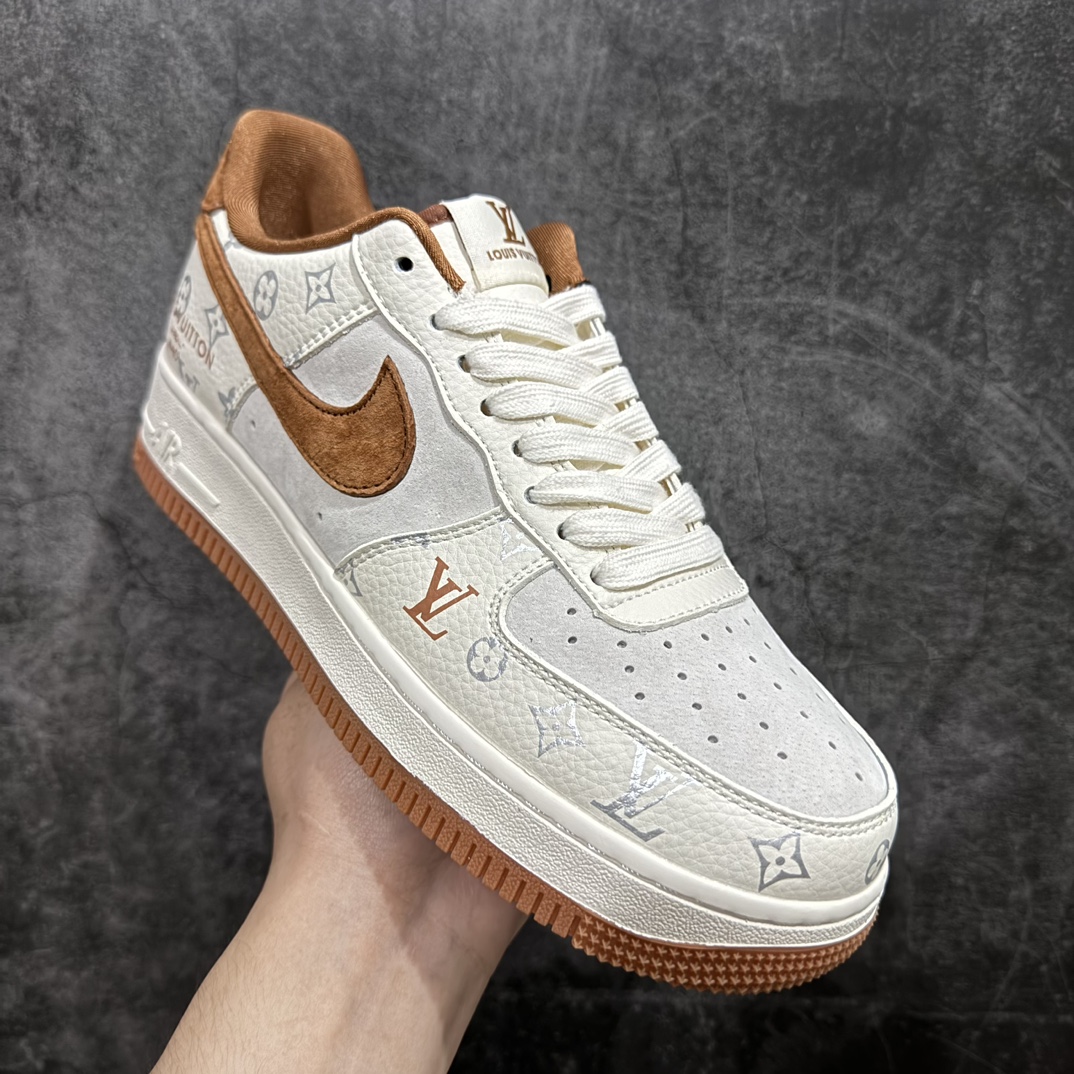 图片[3]-【公司级】NIke Air Force 1 \’07 Low “LV联名–米棕猪八”空军一号 低帮 运动休闲鞋折边针车 工艺难度大 原楦头原纸板 原装鞋盒 定制五金配件 内置全掌气垫 原厂鞋底货号：CV1724-112Size：36 36.5 37.5 38 38.5 39 40 40.5 41 42 42.5 43 44 44.5 45 编码：HXS250260-鞋库