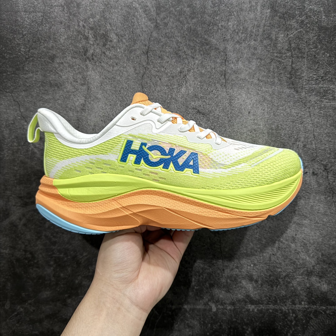 【纯原版】美国新兴跑鞋品牌Hoka One One Skyflow M Low 天空气流系列低帮超轻透气公路休闲运动慢跑鞋“网织荧光黄橙”nn男女鞋真标半码制n升级原楦开发纸版楦型n采用柔软网织呼吸材料鞋面材质n搭载轻量化全掌双密度超临界EVA材料发泡中底,脚感更软弹n外置防滑耐磨橡胶底片n升级全掌超临界中底界 尺码：36 36.5 37.5 38 38.5 39 40 40.5 41 42 42.5 43 44 44.5 45 编码：C4250270-鞋库