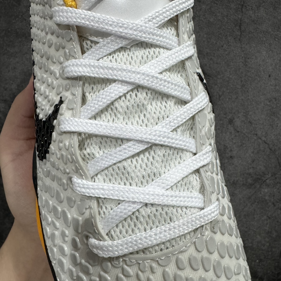 图片[6]-【BD版本】NK Zoom Kobe 6 科比六代签名实战篮球鞋 季后赛白黄 CW2190-100n市场唯一完美复刻公司货版本前掌超大Zoom Turbo 气垫 后掌EVA缓震真正的原汁原味 还原ZP脚感 全身鞋材卡料色独家定制唯一正确喷漆工艺Swoosh正确凹凸蛇鳞工艺 正确鞋面效果内全置真动飞态线 独立原厂模具最大尺码达到48.5码 支持各种高强度实战 无需担心  尺码：40 40.5 41 42 42.5 43 44 44.5 45 46 47.5 48.5 脚宽建议买大半码 科比系列前掌偏窄 编码：SLM400430-鞋库