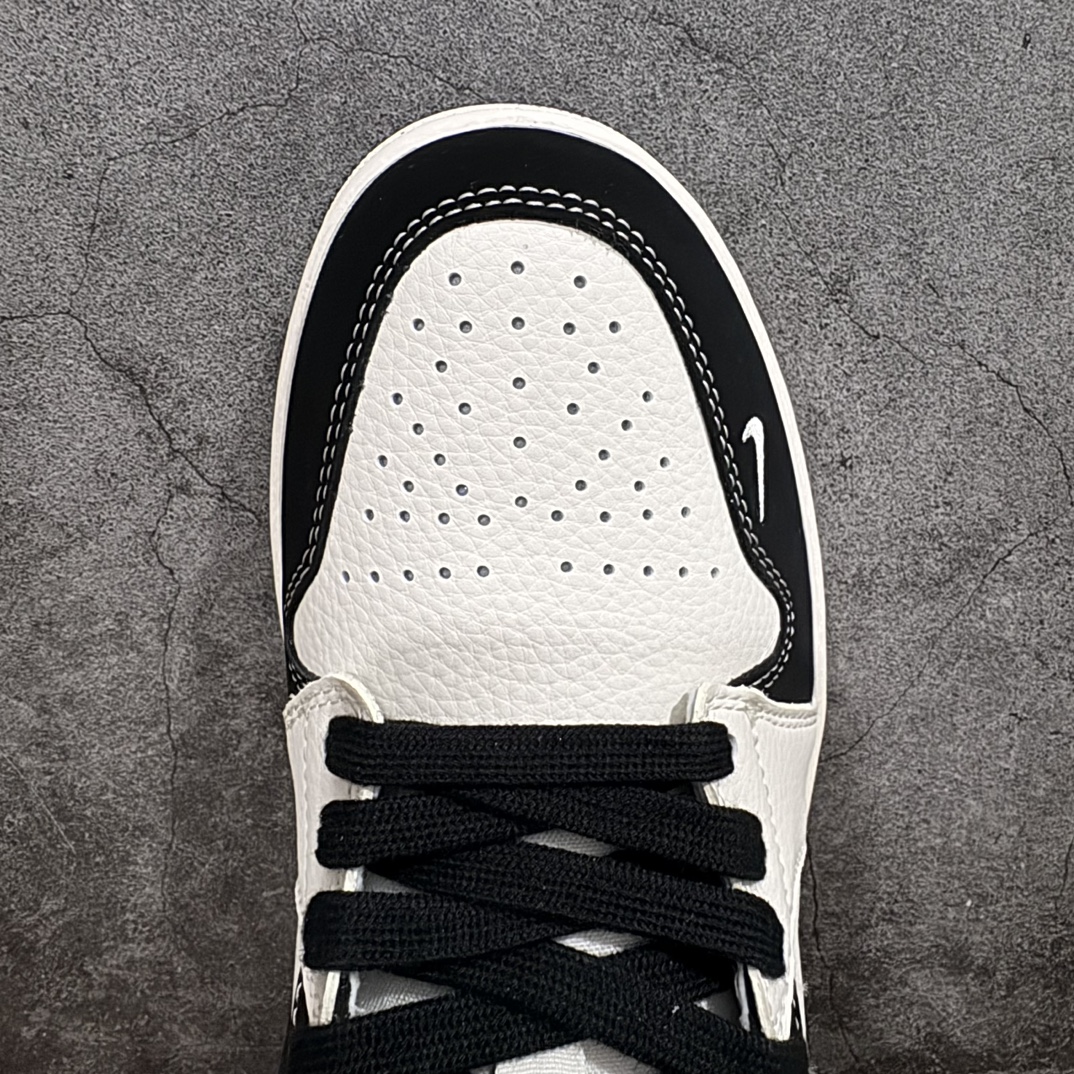 图片[5]-【定制版】Manvel x Air Jordan 1 Low 蝙蝠侠n此款主张打破传统的工业化流水线设计限制，以Made by ideas的超级创意为理念，集结众多潮流设计师，结合时下最ing潮流风尚，为潮流爱好者打造彰品自我的专属潮品。同时尊重每个年轻人对于潮流的理解与选择，主张“让每个年轻人塑造自己的潮流”。 货号：SJ9950-011 Size：36 36.5 37.5 38 38.5 39 40 40.5 41 42 42.5 43 44 44.5 45 编码：HXS320340-莆田鞋批发中心