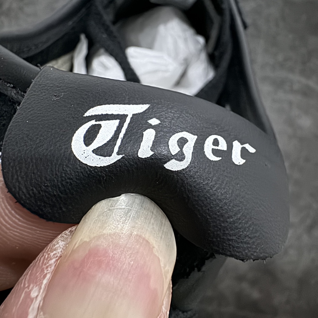 图片[2]-【MOK纯原】Asics Onitsuka Tiger MEXICO 66 亚瑟士鬼冢虎复古经典板鞋n市场最强版本 每个配色均购入原鞋校对 真正原厂头层牛皮 如假包赔 纹路、色泽、皮心颜色 质感百分百还原 海外订单工厂出品 超成熟稳定的做工品控 原装全套纸板楦头开发 原汁原味 完美呈现版型 私模正确鞋底咬花纹路 一比一鞋头弧度高度鞋身弧度 绝不口嗨 细节品控鞋型随意秒杀市面 原档咬花纹路私模大底 一个单元有六个三角形 总体形拼接呈现花瓣状 官方四联吊牌 原装Ortholite轻量化鞋垫 原盒原配 质保卡 说明书 钢印防尘纸  纸板中底带钢印 乳胶组合鞋垫 支持全方位的对比专柜 产品从款式颜色造型上体现出追求舒适和细节的完美 鞋类更是推崇手工制作的严谨与完美 融舒适性与可穿性的设计风格 注重细节的完美和别致魅力 既保持稳重 又不失轻松的时尚感 尺码：36 37 37.5 38 39 39.5 40 40.5 41.5 42 42.5 43.5 44 45 46 编码：LE270280-鞋库